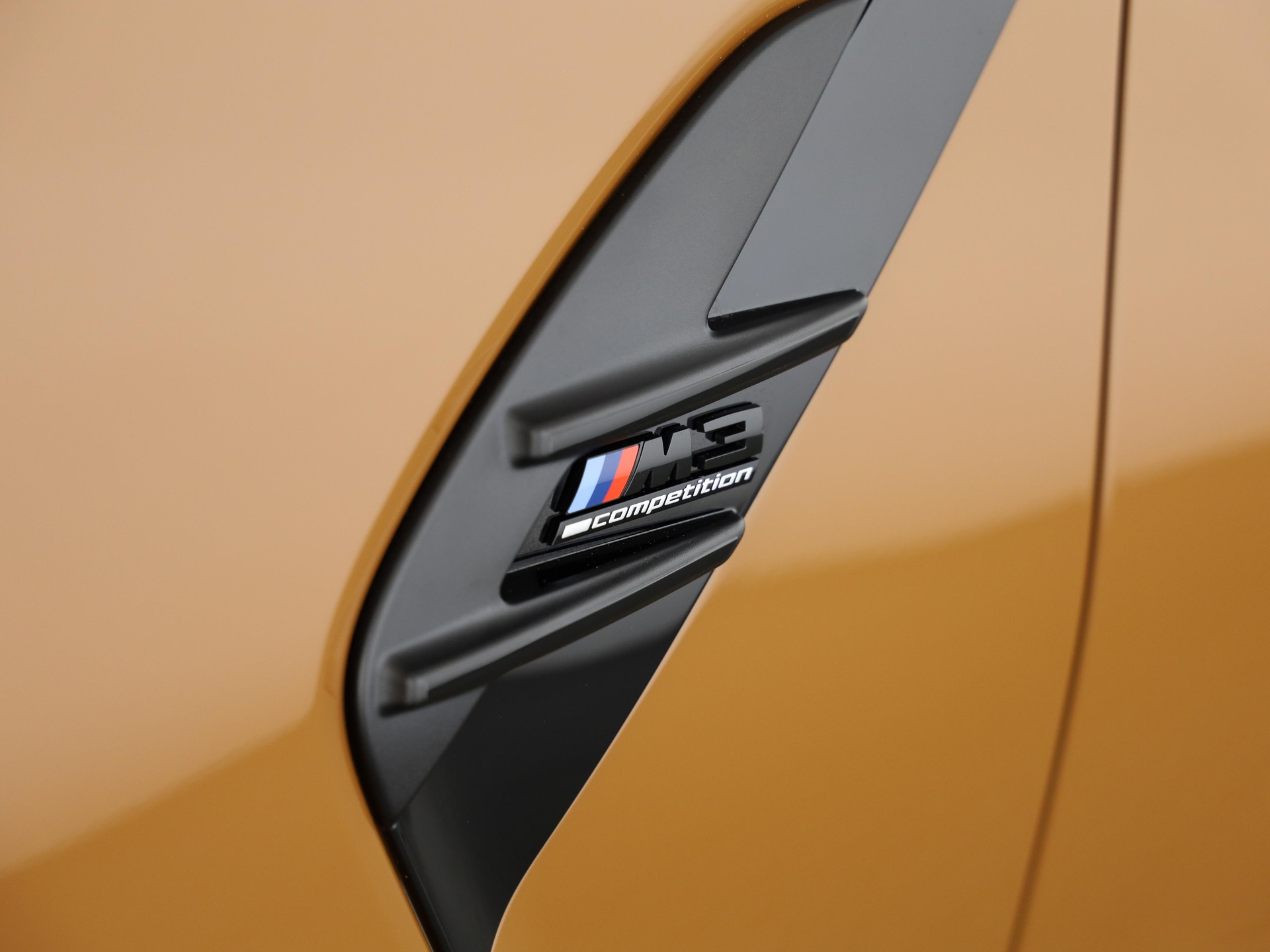 BMW M3 Competition xDrive Touring-image-6