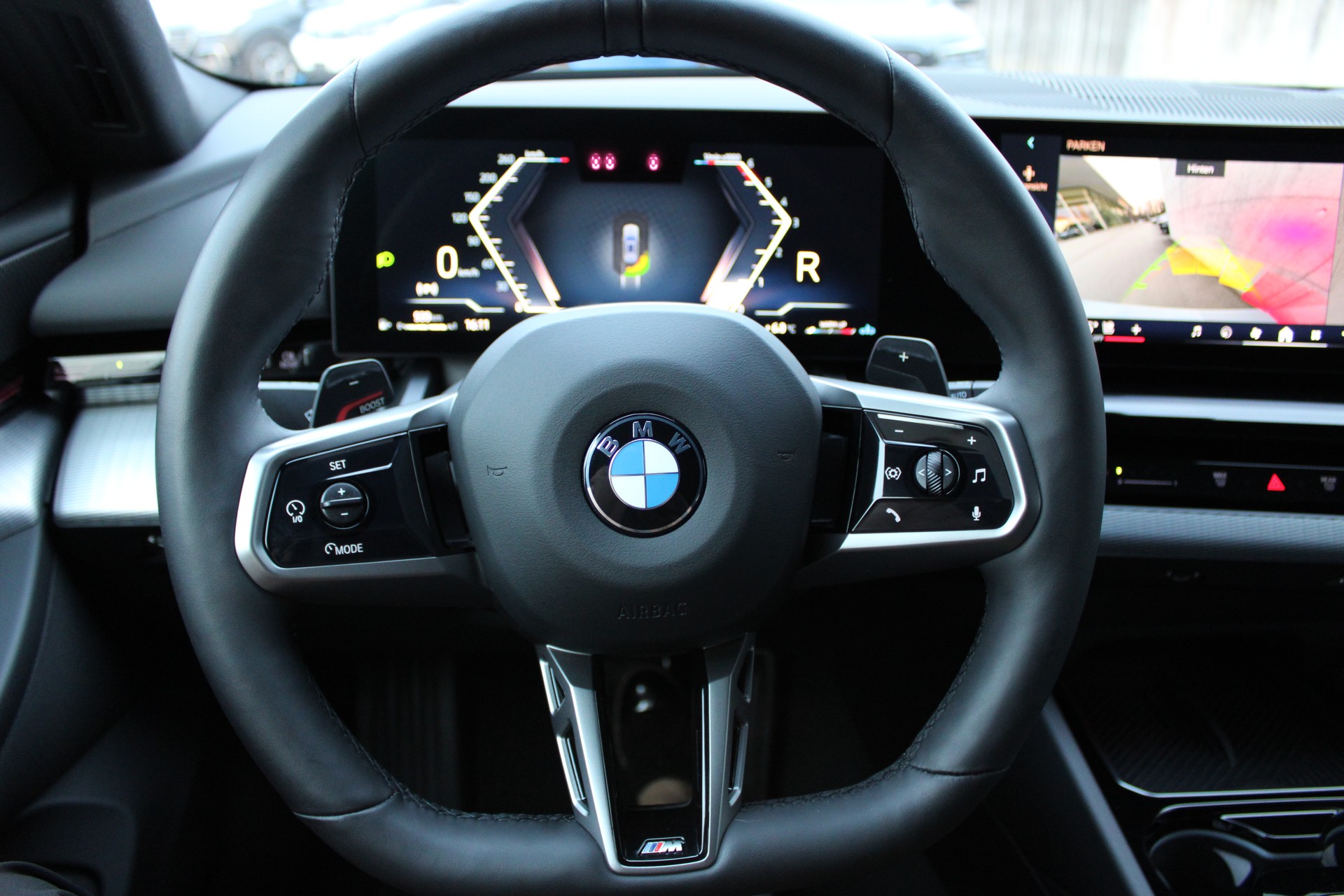 BMW 520d xDrive Touring M Sport-image-10