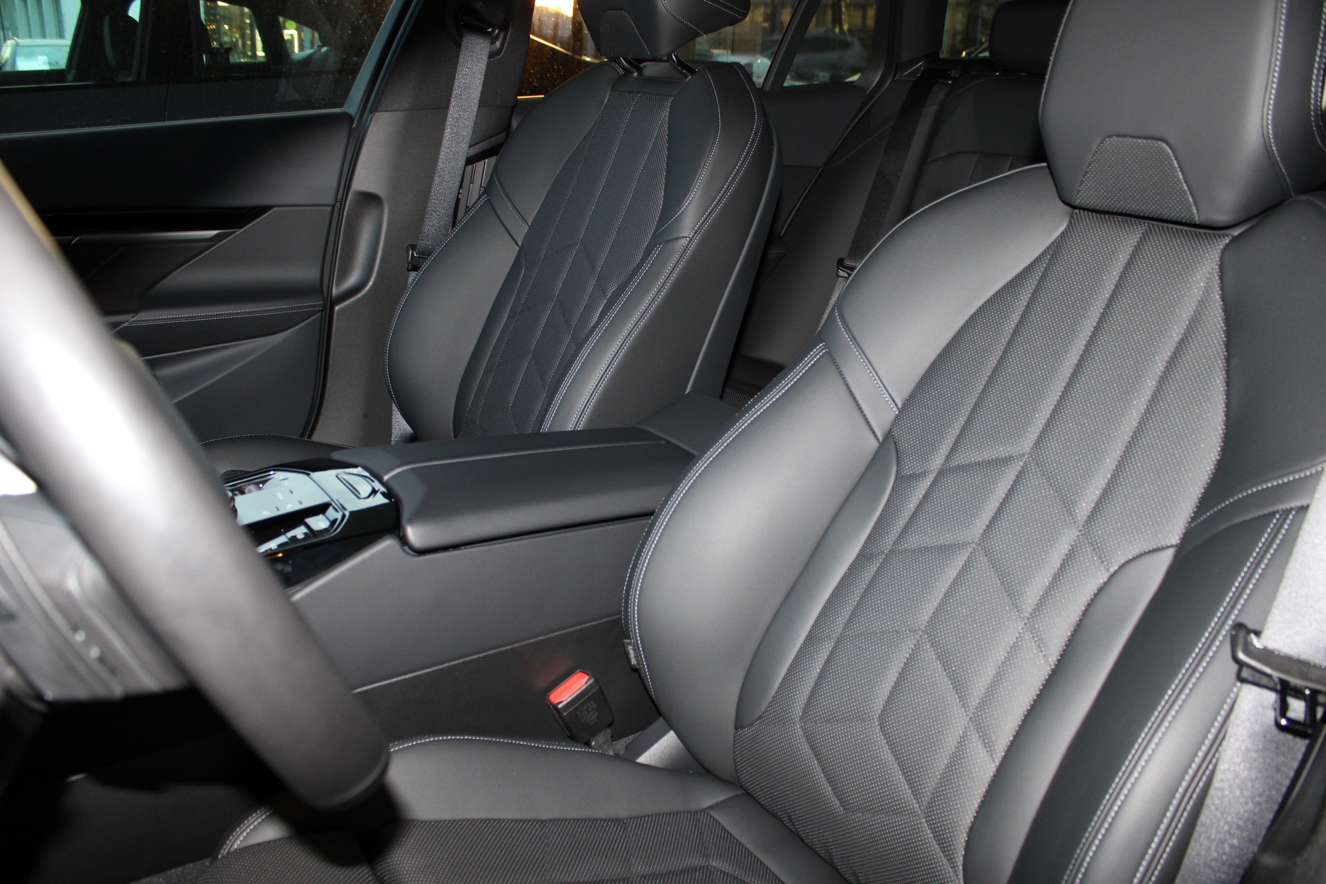 BMW 520d xDrive Touring M Sport-image-7