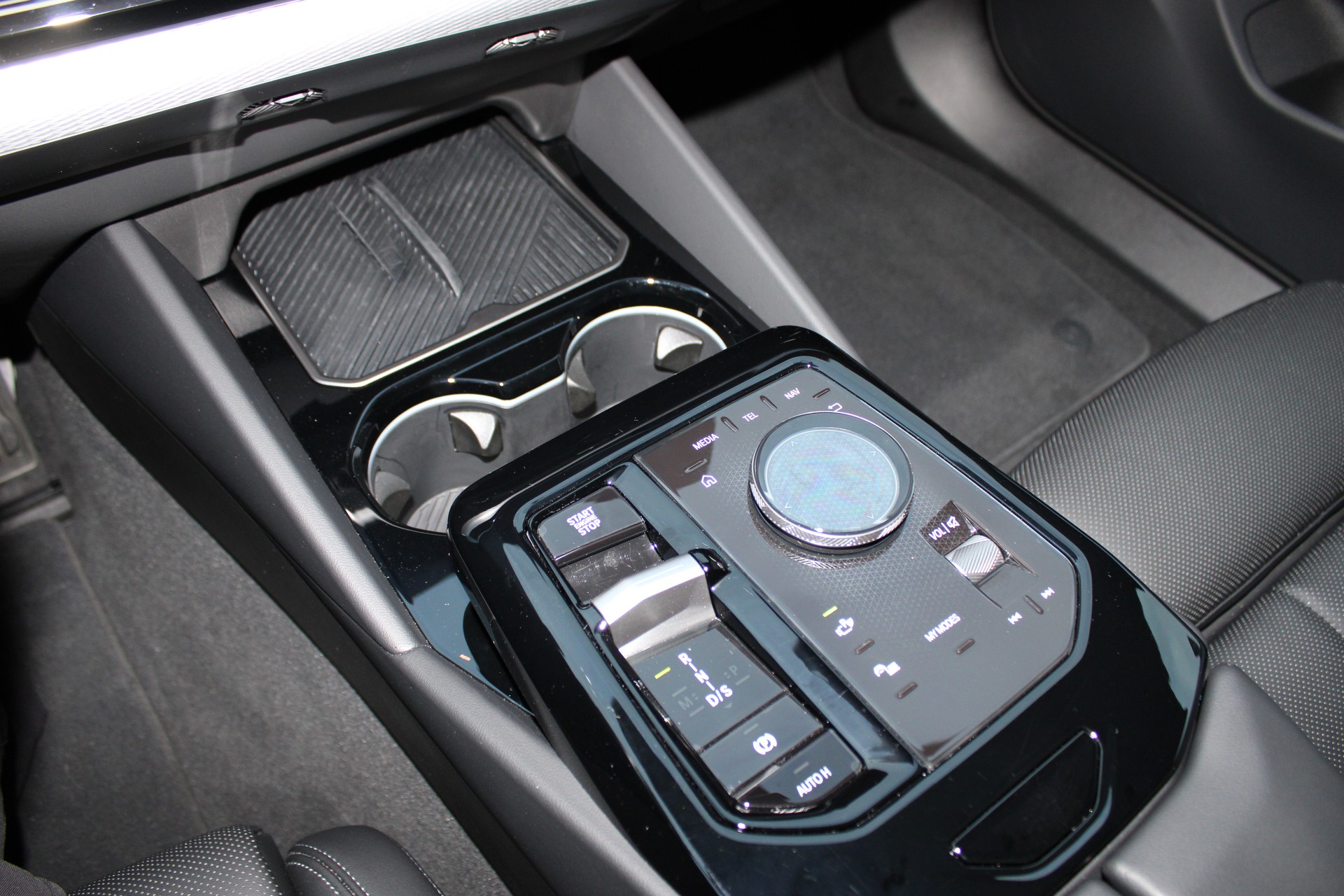 BMW 520d xDrive Touring M Sport-image-14