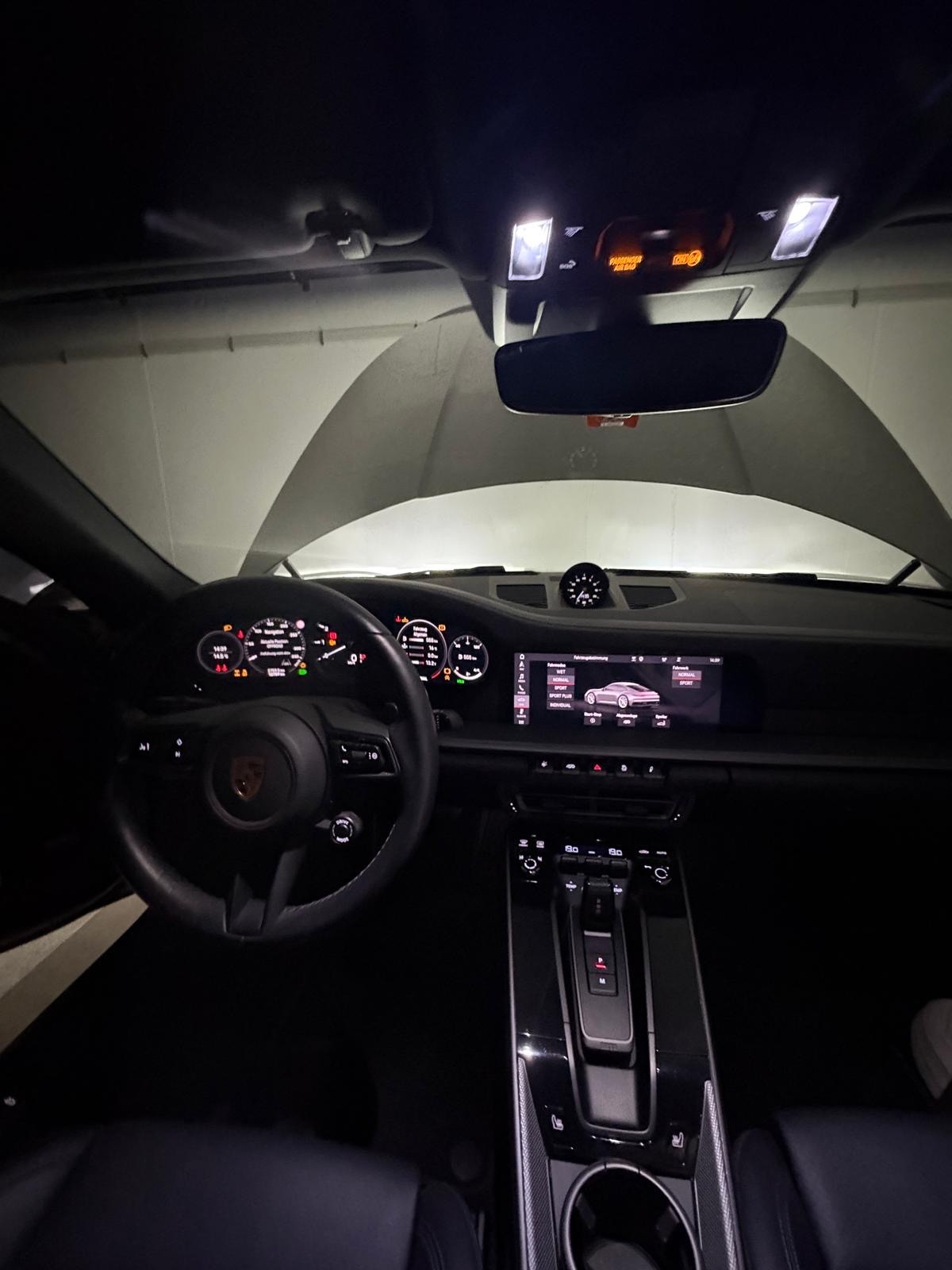 PORSCHE 911 Carrera 4S PDK 992-image-7