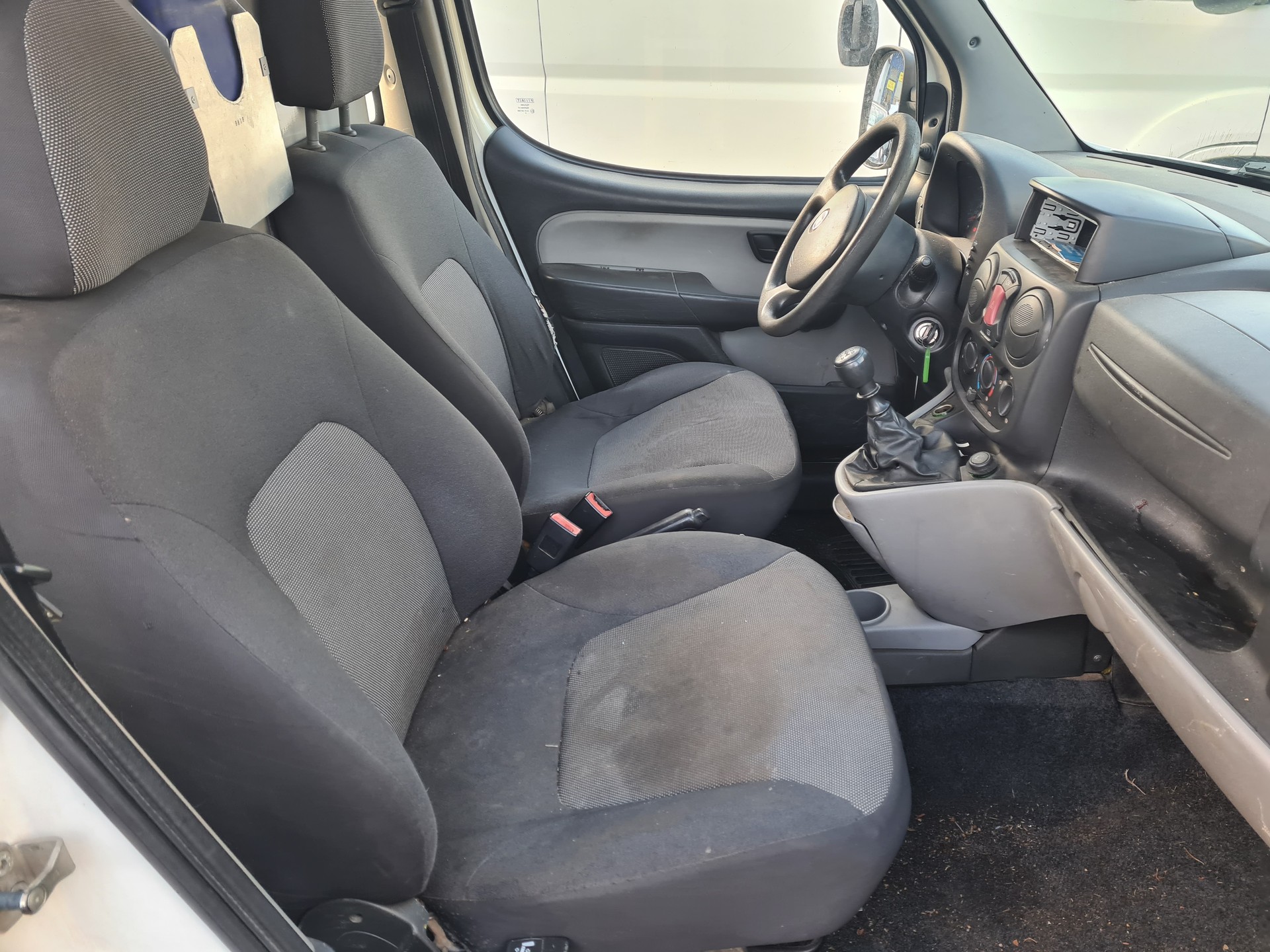 FIAT Doblò 1.4 Active-image-9