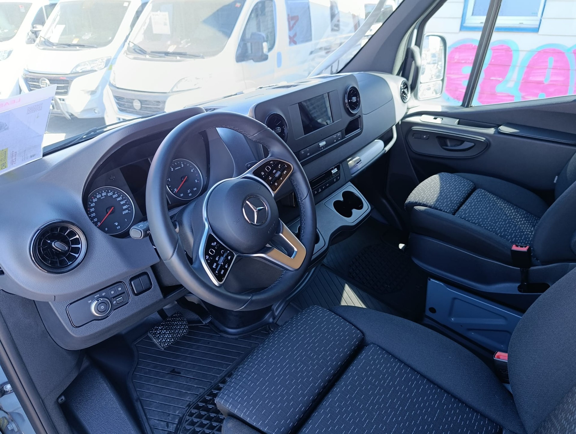 MERCEDES-BENZ 319 CDI 4x4***PREMIUM QUALITÄT ***EXKLUSIV UND EINMALIG***sofort Verfügbar***-image-20