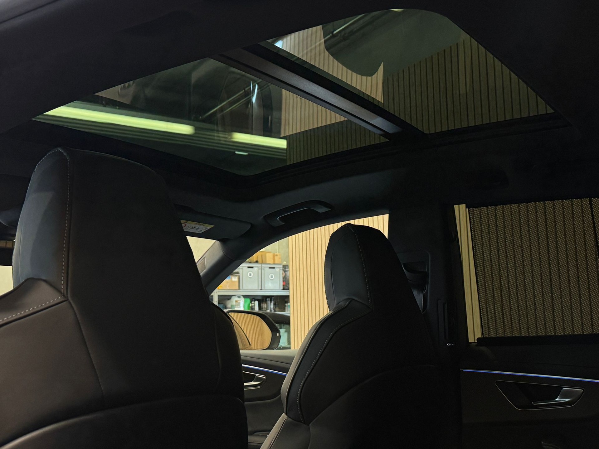 AUDI RSQ8 performance quattro *5 Jahre / 100'000km Werksgarantie & Gratis Service Paket*-image-30