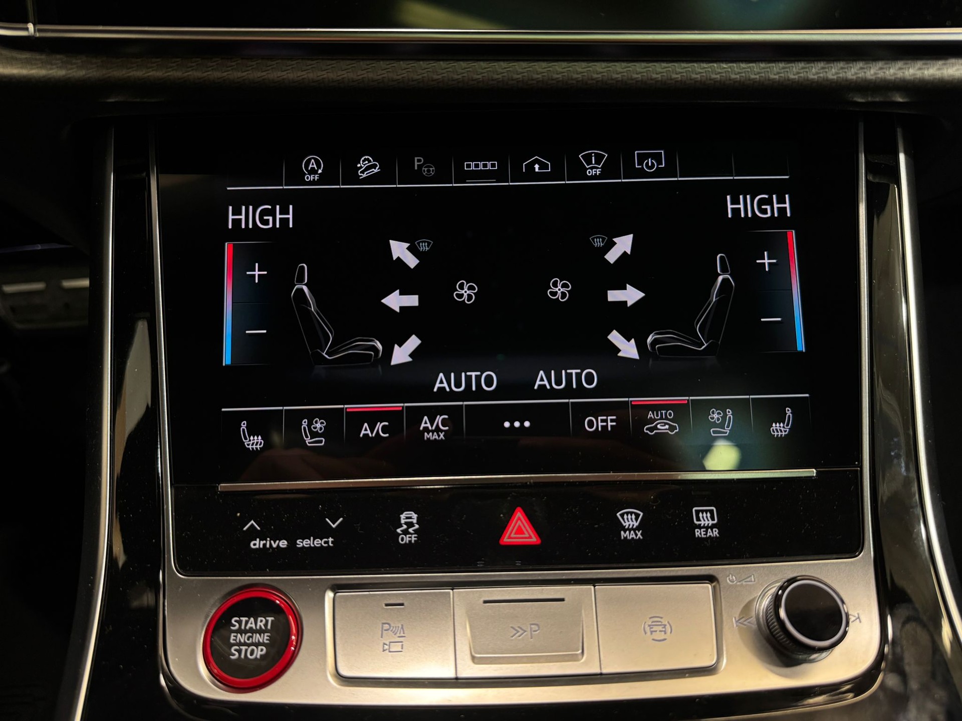 AUDI RSQ8 performance quattro *5 Jahre / 100'000km Werksgarantie & Gratis Service Paket*-image-21