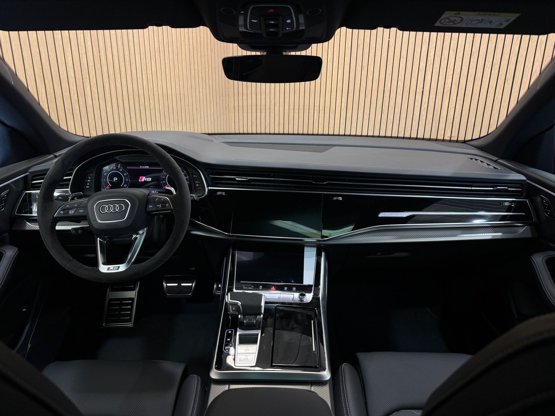 AUDI RSQ8 performance quattro *5 Jahre / 100'000km Werksgarantie & Gratis Service Paket*-image-13