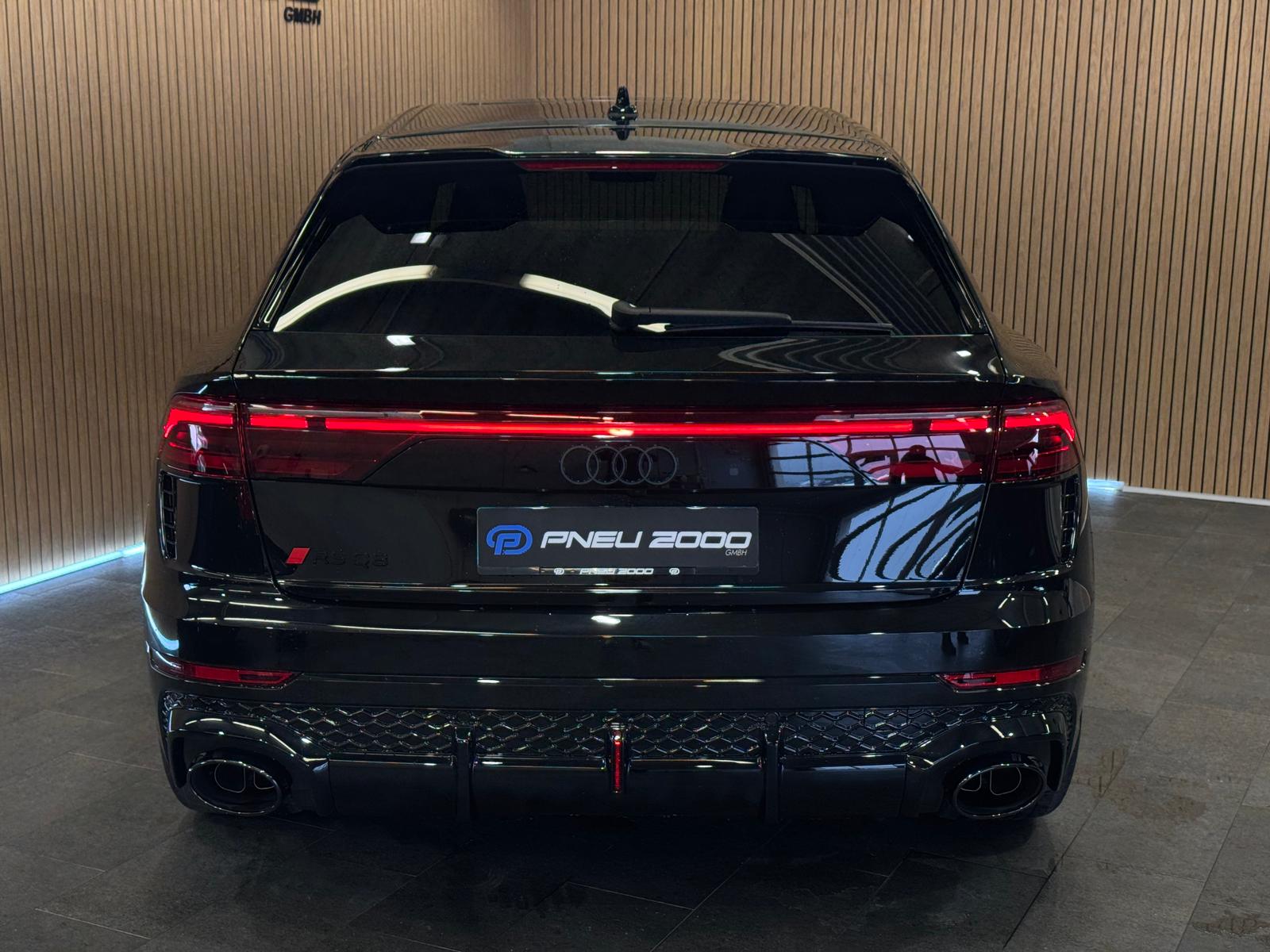 AUDI RSQ8 performance quattro *5 Jahre / 100'000km Werksgarantie & Gratis Service Paket*-image-4