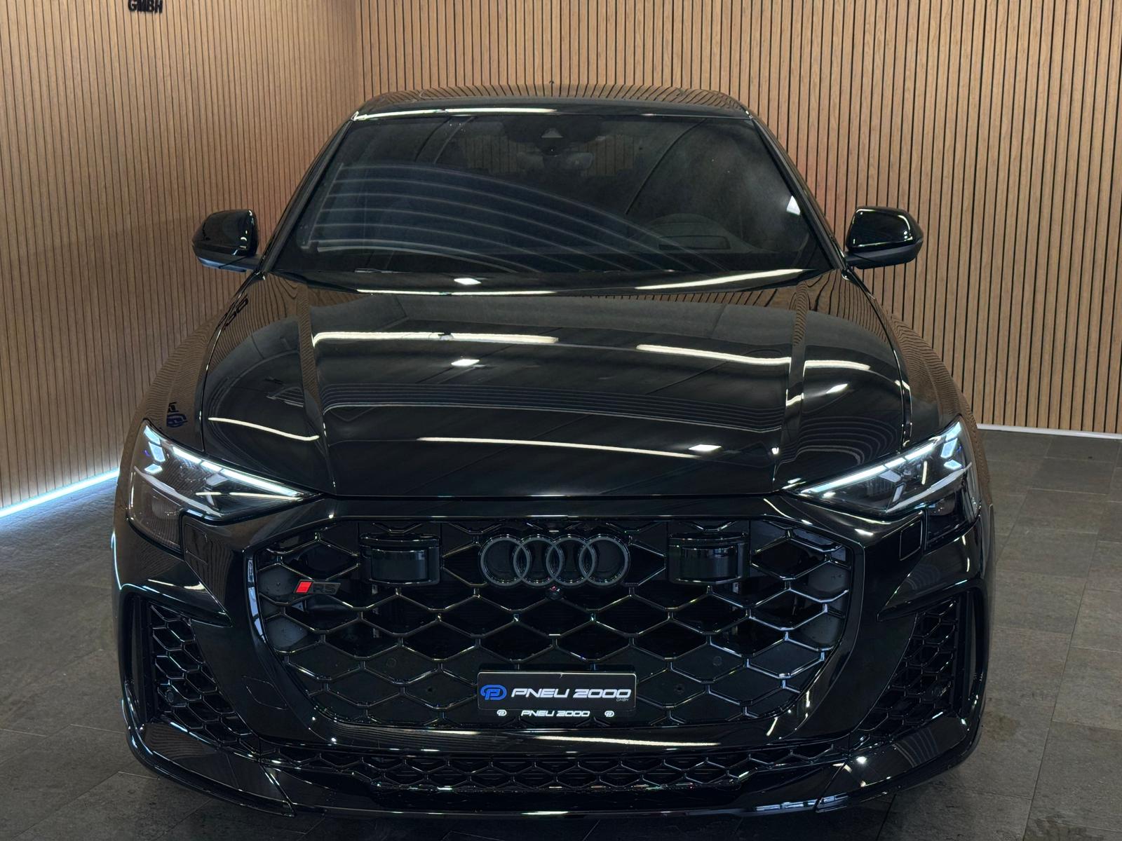 AUDI RSQ8 performance quattro *5 Jahre / 100'000km Werksgarantie & Gratis Service Paket*-image-2