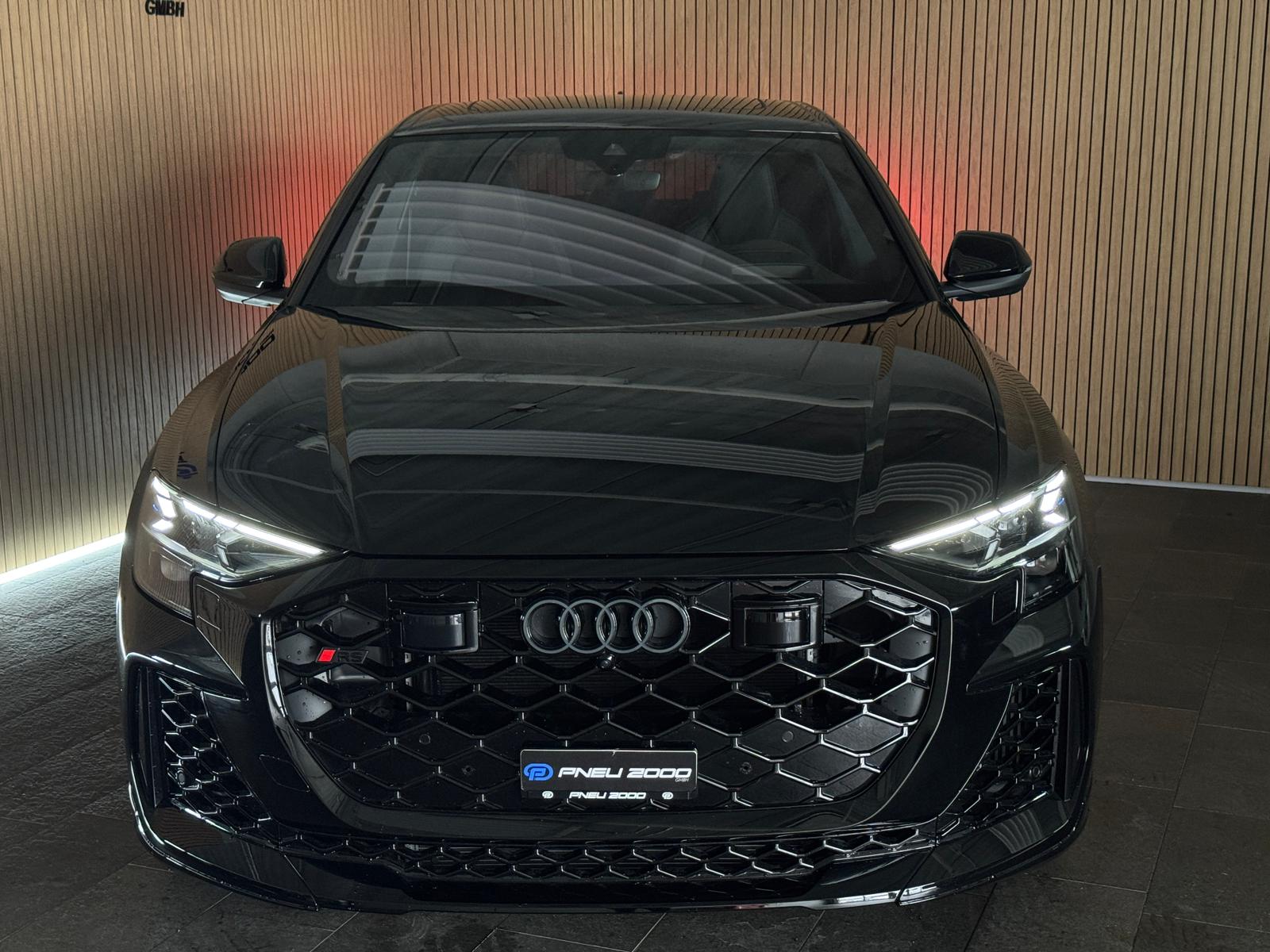 AUDI RSQ8 performance quattro *5 Jahre / 100'000km Werksgarantie & Gratis Service Paket*-image-3
