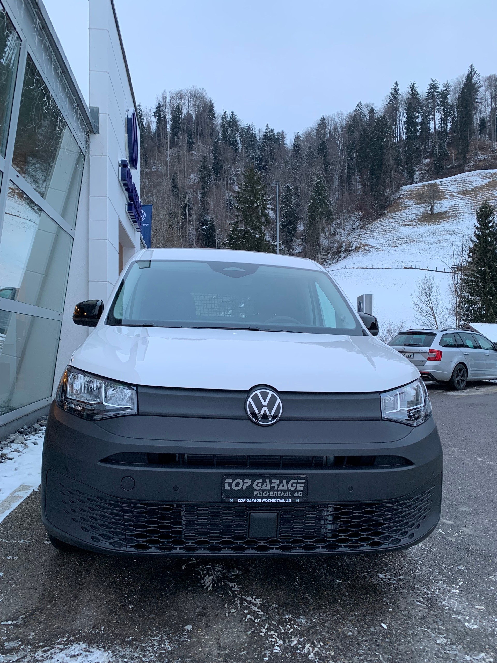 VW Caddy Cargo 2.0TDI Maxi 4Motion-showroom-element-1
