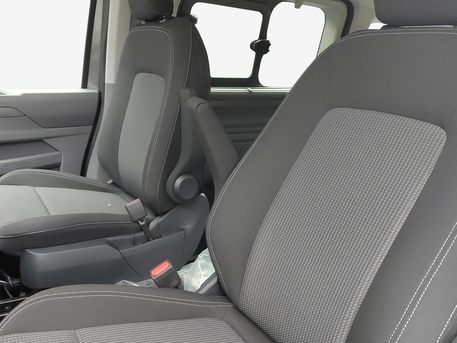 VW Caravelle 2.0 TDI LWB Aut 8-image-8