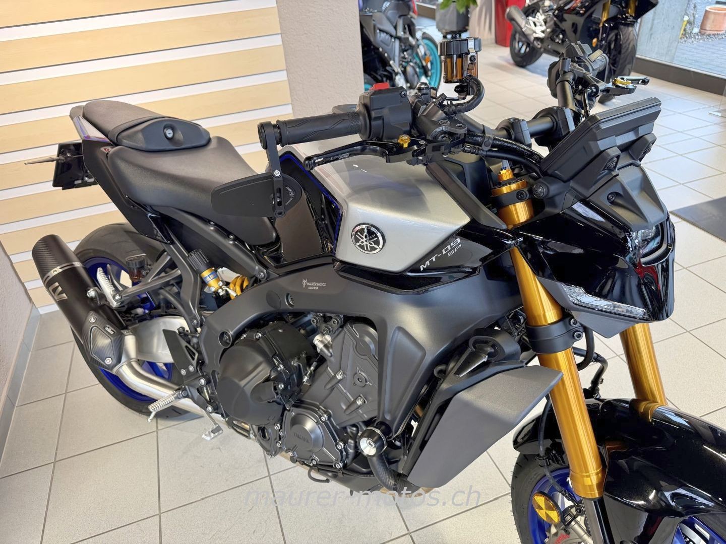 YAMAHA MT 09 SP JET STREAM EDITION-showroom-element-2