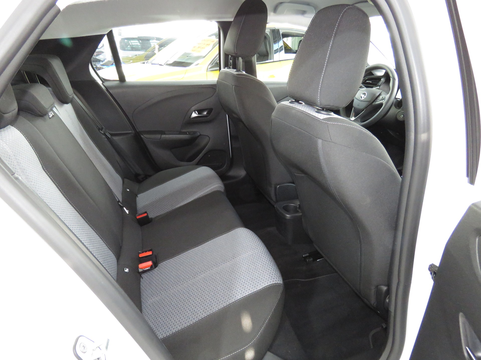 OPEL Corsa 1.2 TP Edition Automat-image-12