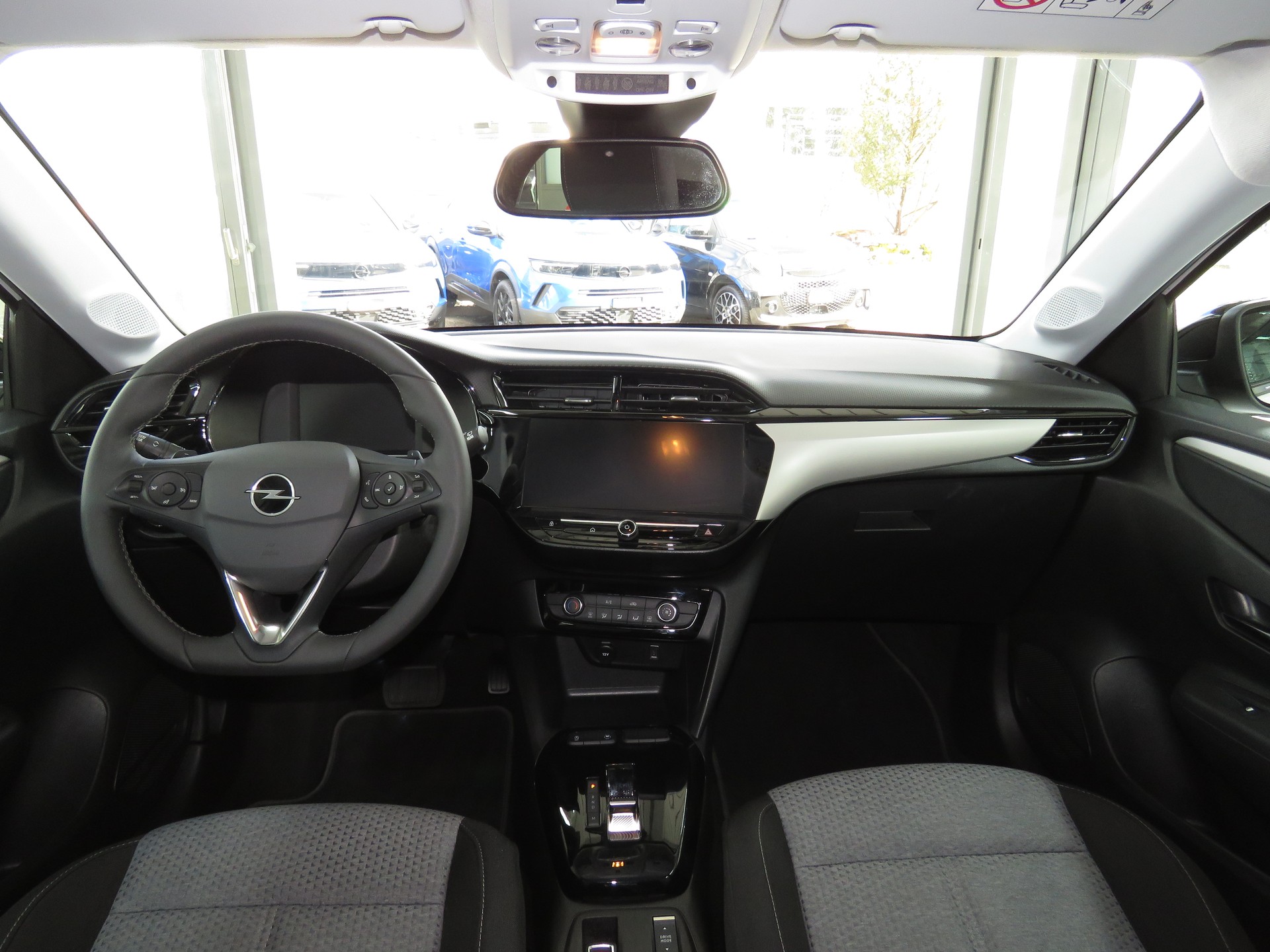 OPEL Corsa 1.2 TP Edition Automat-image-13
