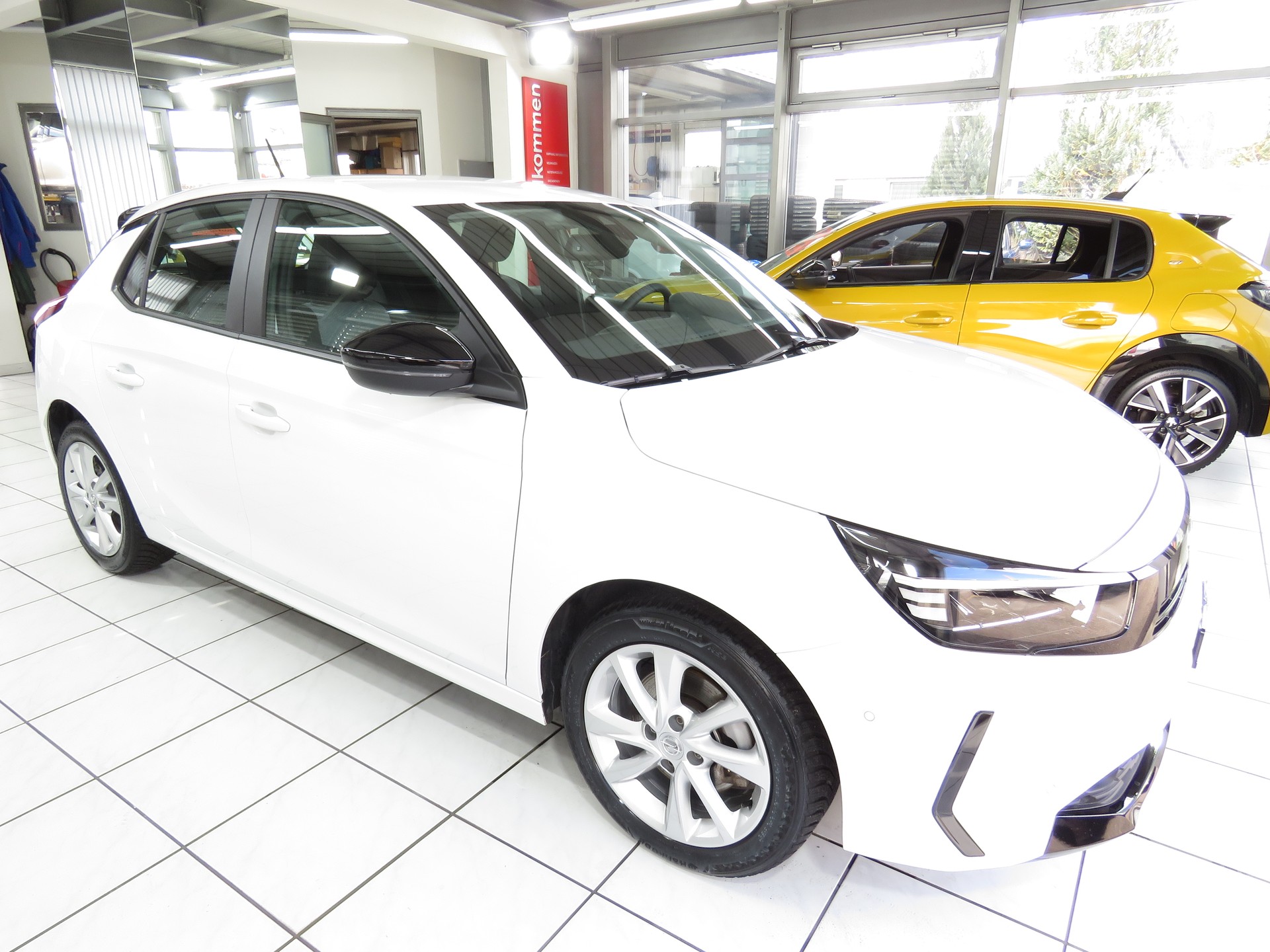 OPEL Corsa 1.2 TP Edition Automat-image-2