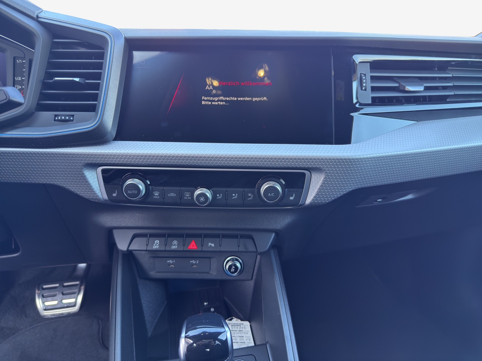 AUDI A1 Sportback 30 TFSI S Line Attraction S-tronic-image-10