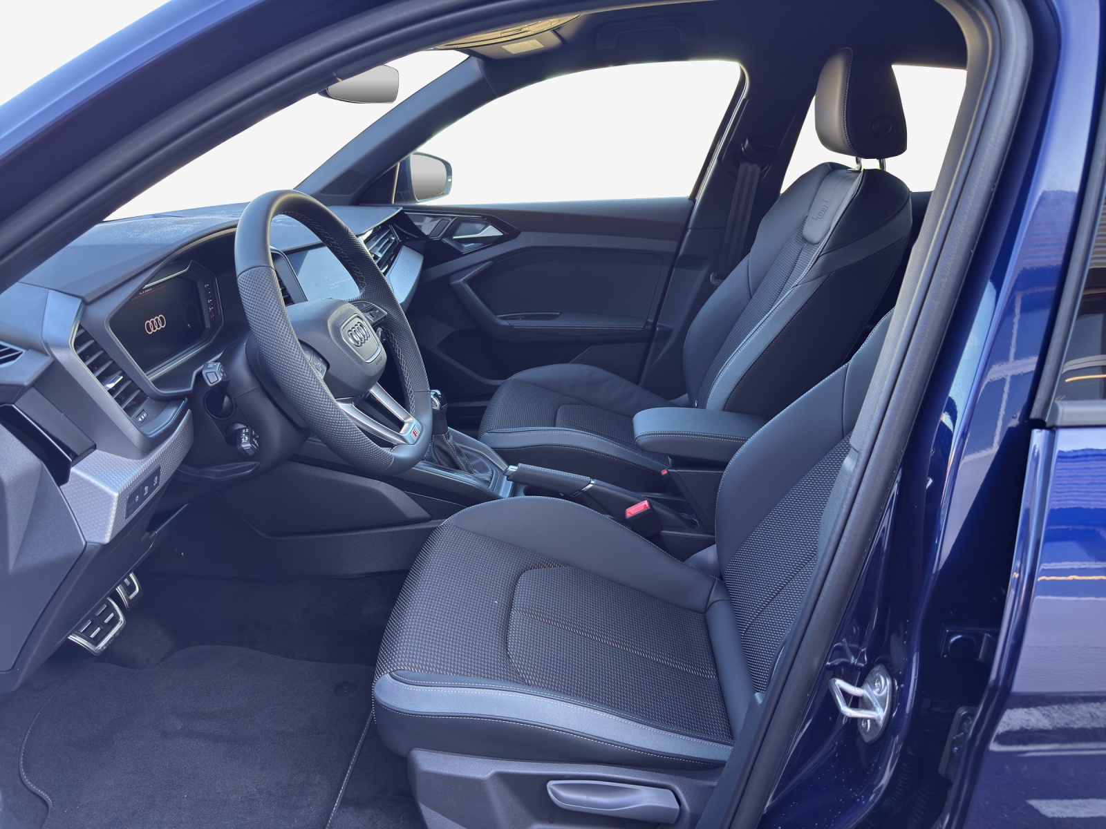 AUDI A1 Sportback 30 TFSI S Line Attraction S-tronic-image-7