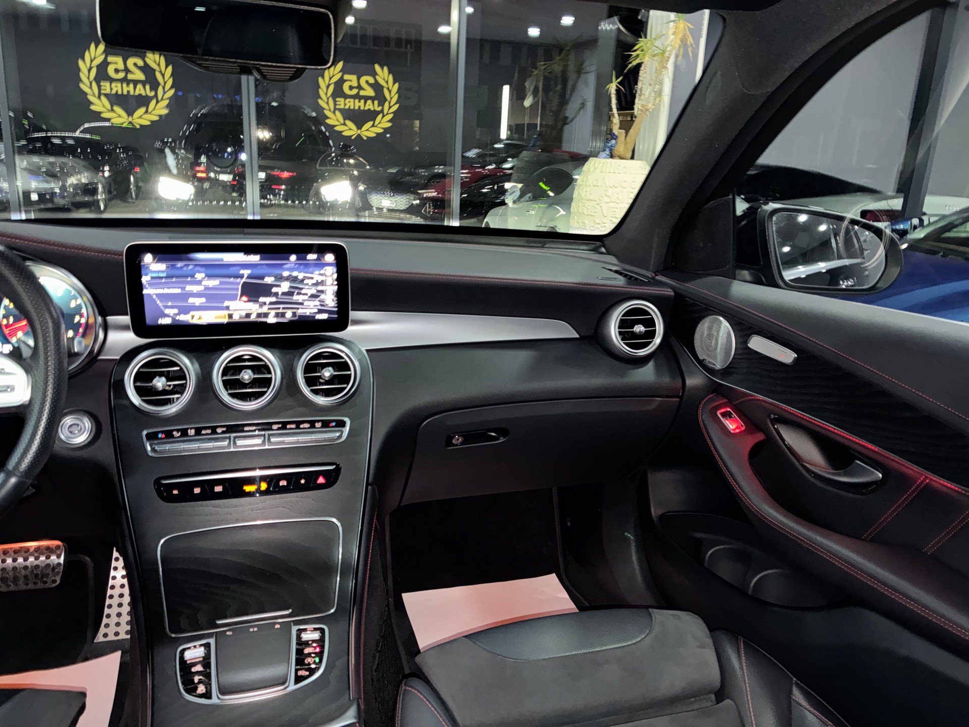 MERCEDES-BENZ GLC 43 AMG 4Matic 9G-Tronic-image-9
