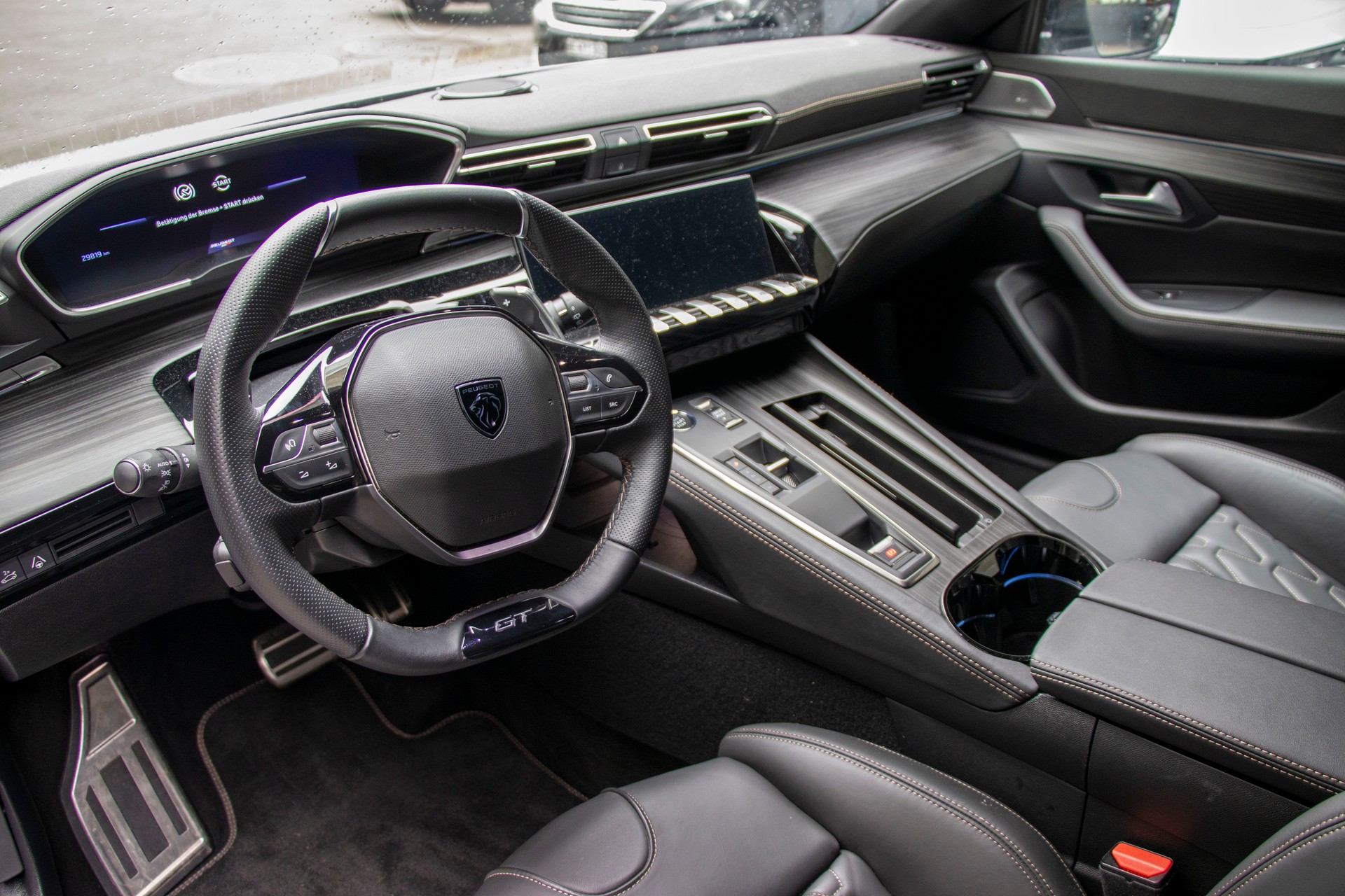 PEUGEOT 508 SW 1.5 Blue HDi GT EAT8-image-4