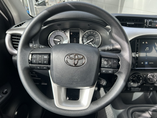 TOYOTA Hilux 2.8d Comf. DC 4x4-image-8