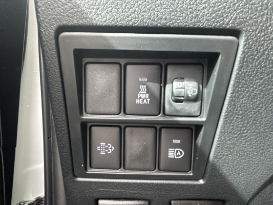 TOYOTA Hilux 2.8d Comf. DC 4x4-image-13