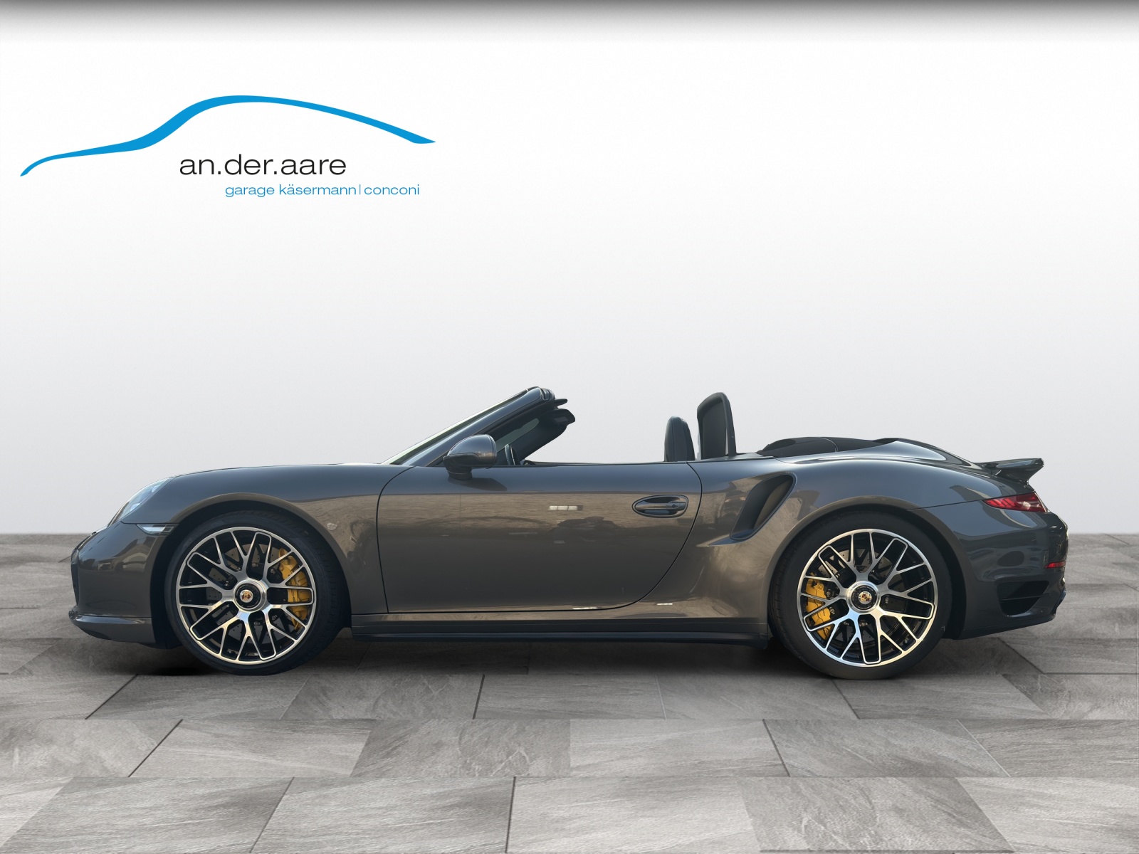PORSCHE 911 Turbo S Cabrio PDK-image-7
