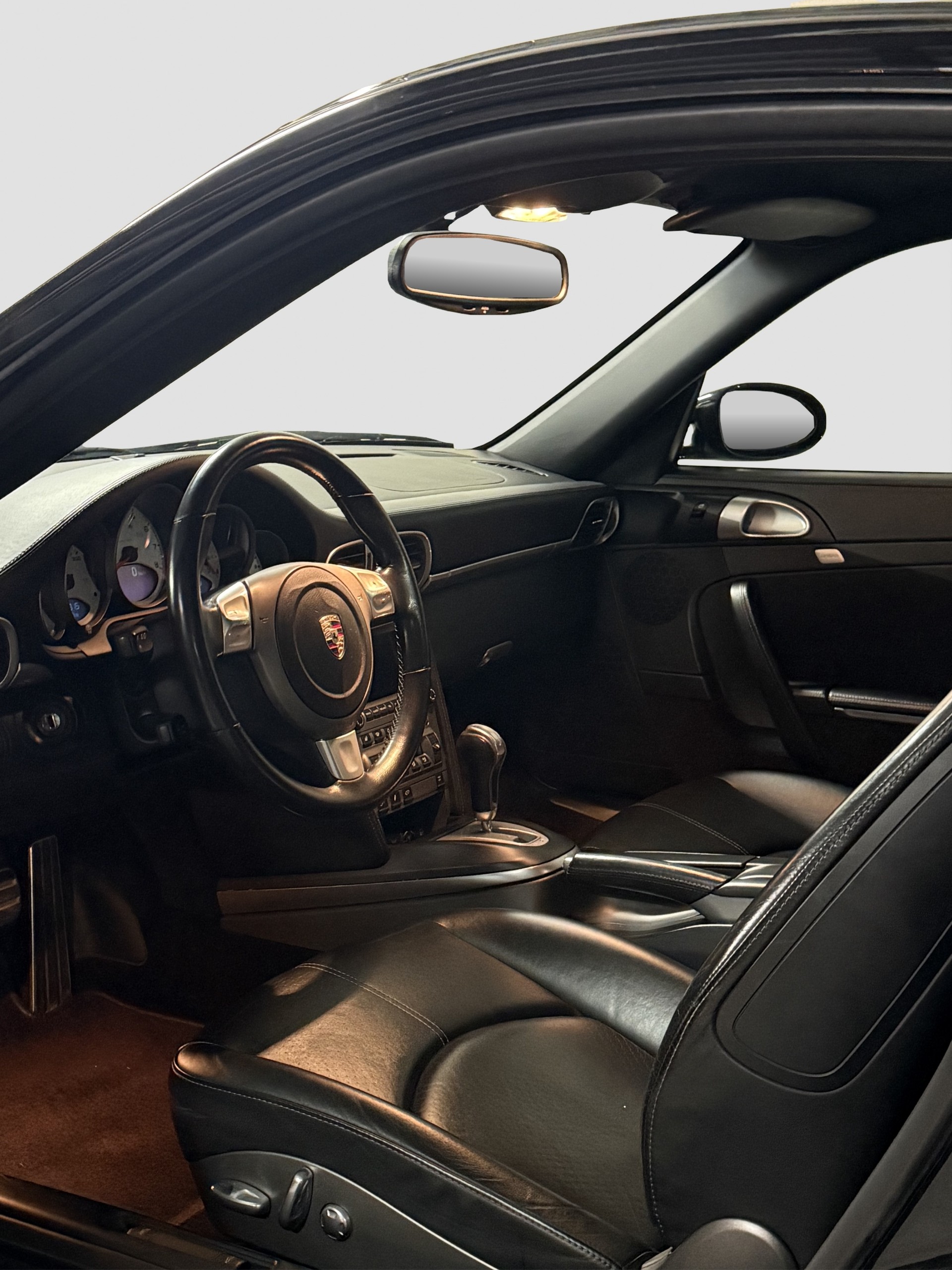 PORSCHE 911 Carrera 4S-image-3