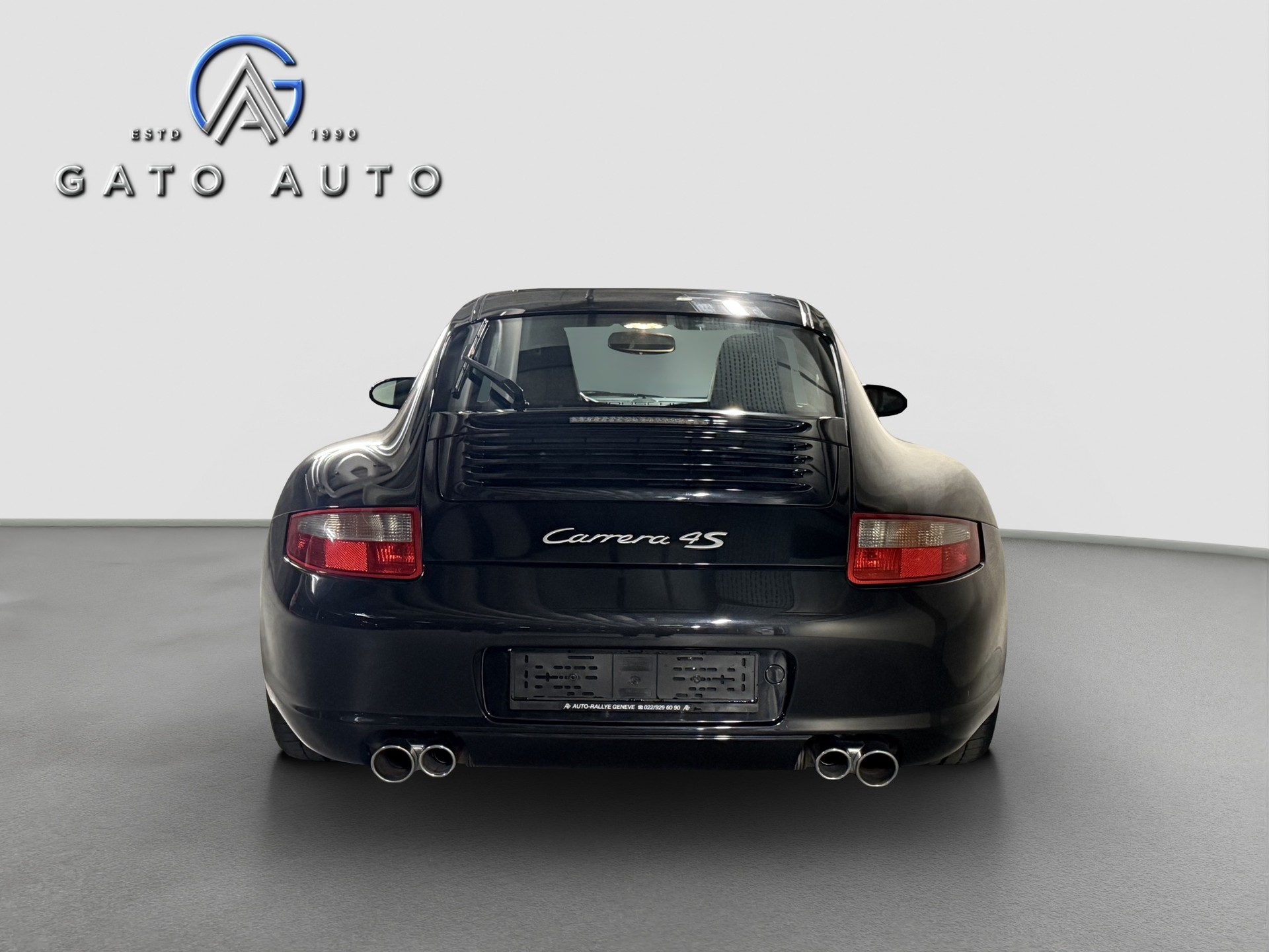 PORSCHE 911 Carrera 4S-image-2