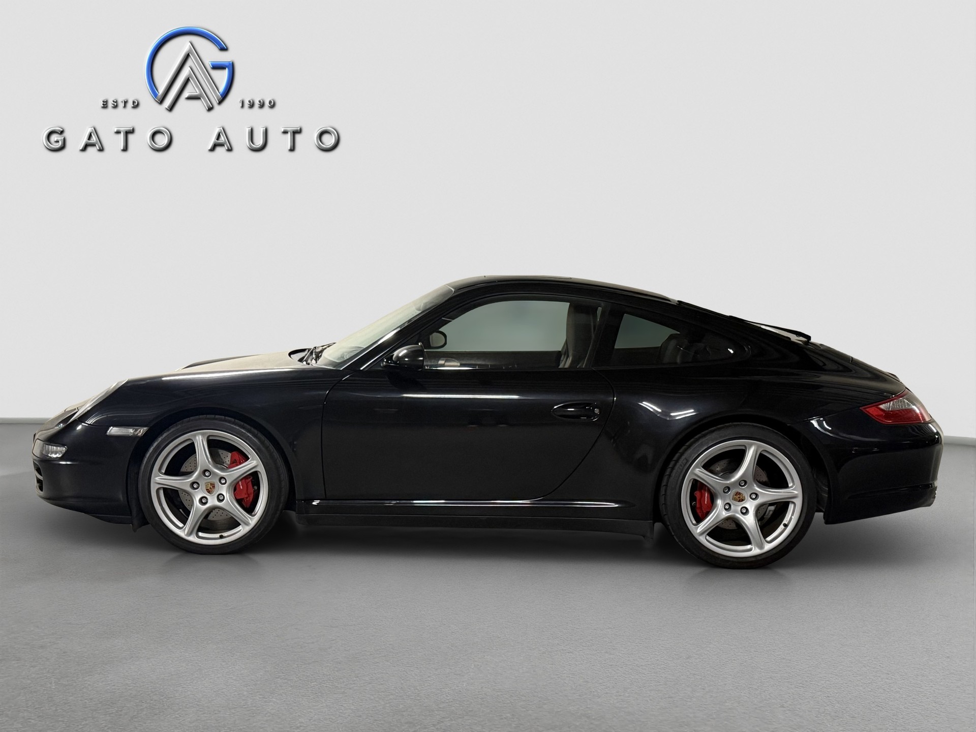 PORSCHE 911 Carrera 4S-image-1