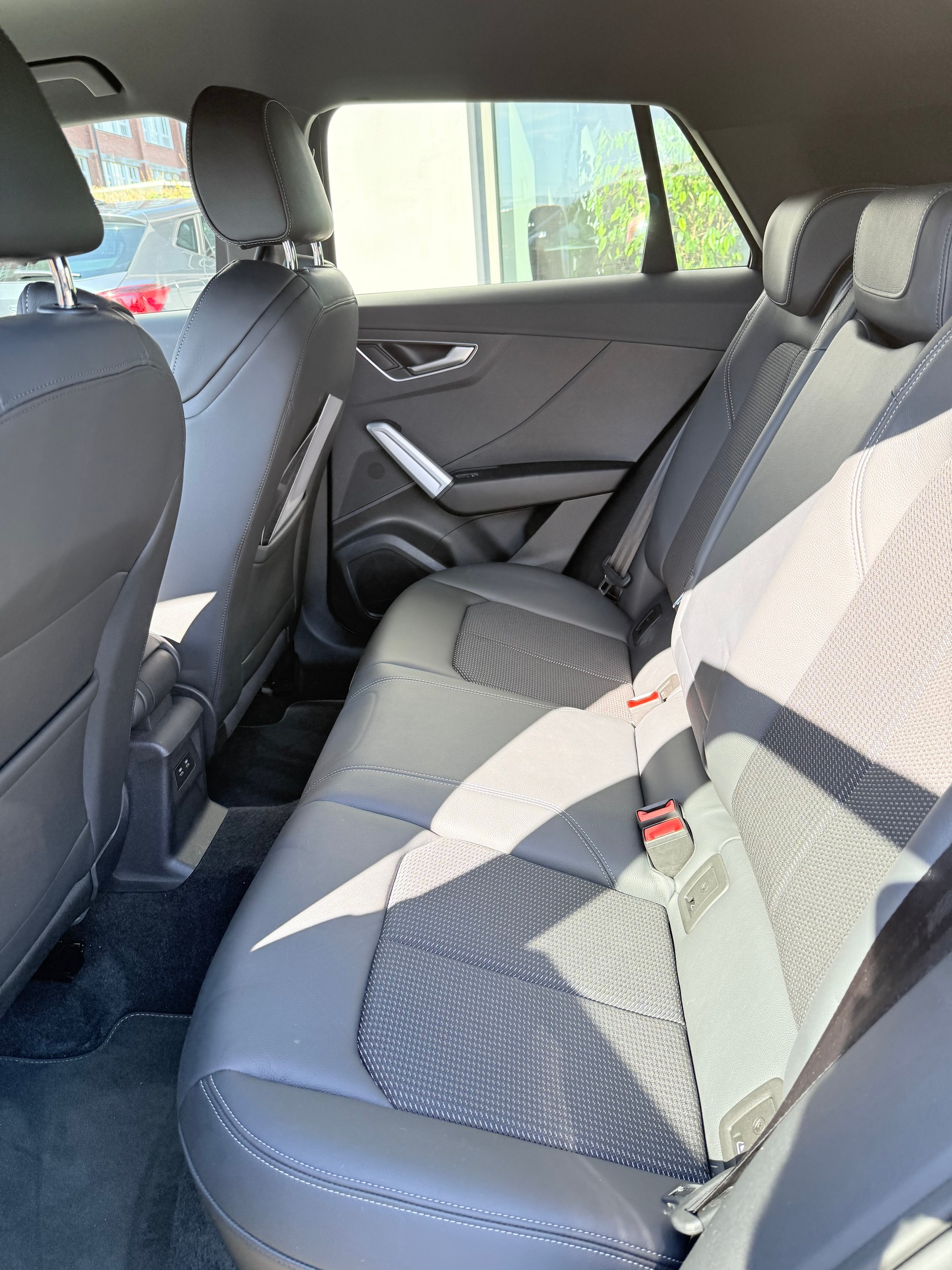 AUDI Q2 40 TFSI advanced Attraction quattro S-tronic-image-8