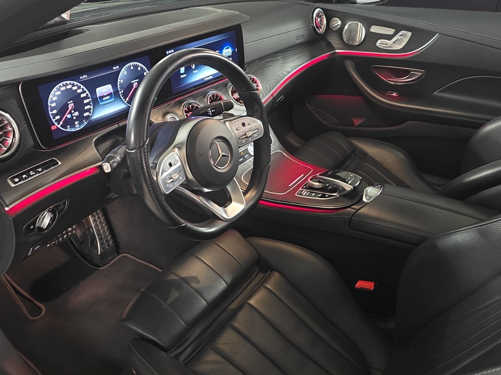 MERCEDES-BENZ E 450 Cabriolet AMG Line 4 Matic 9G-Tronic-image-9