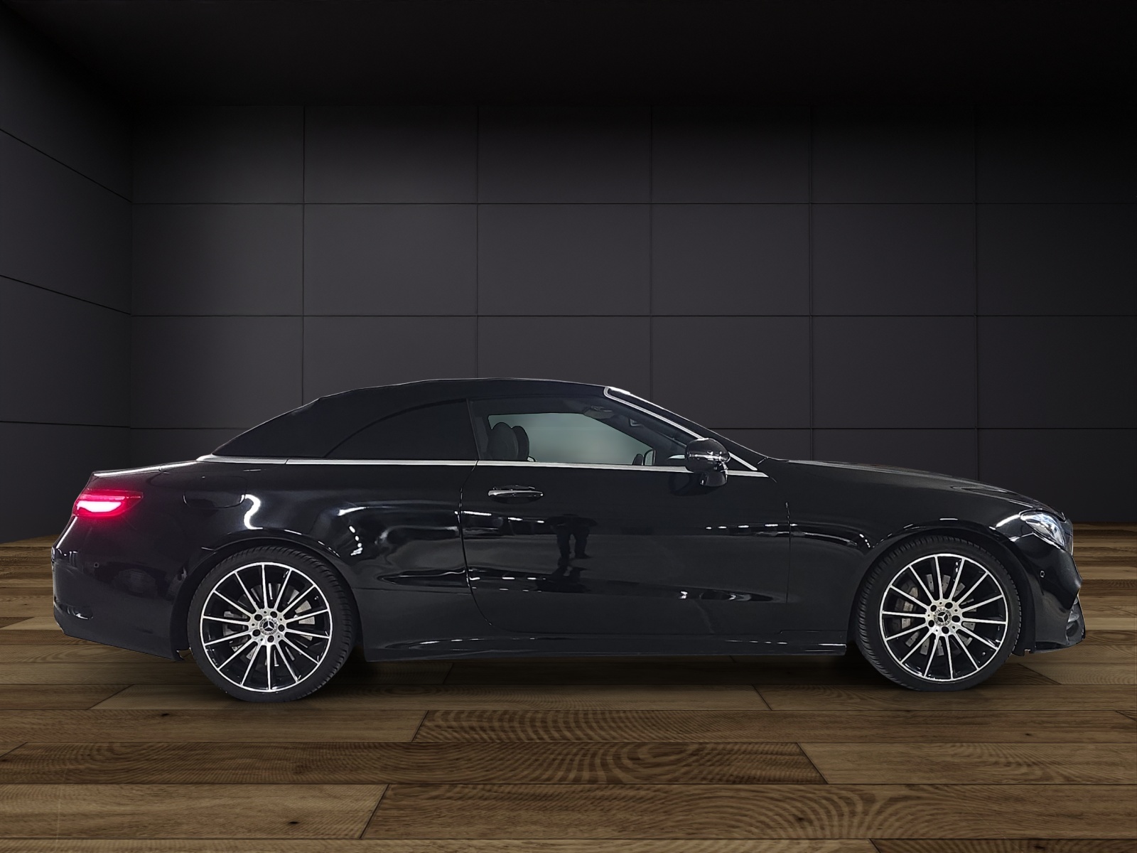 MERCEDES-BENZ E 450 Cabriolet AMG Line 4 Matic 9G-Tronic-image-4