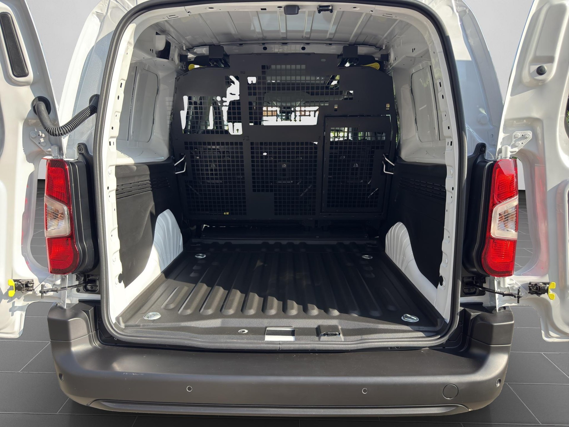 OPEL Combo Cargo Crew 2.4 t XL 1.5 D S/S-image-11