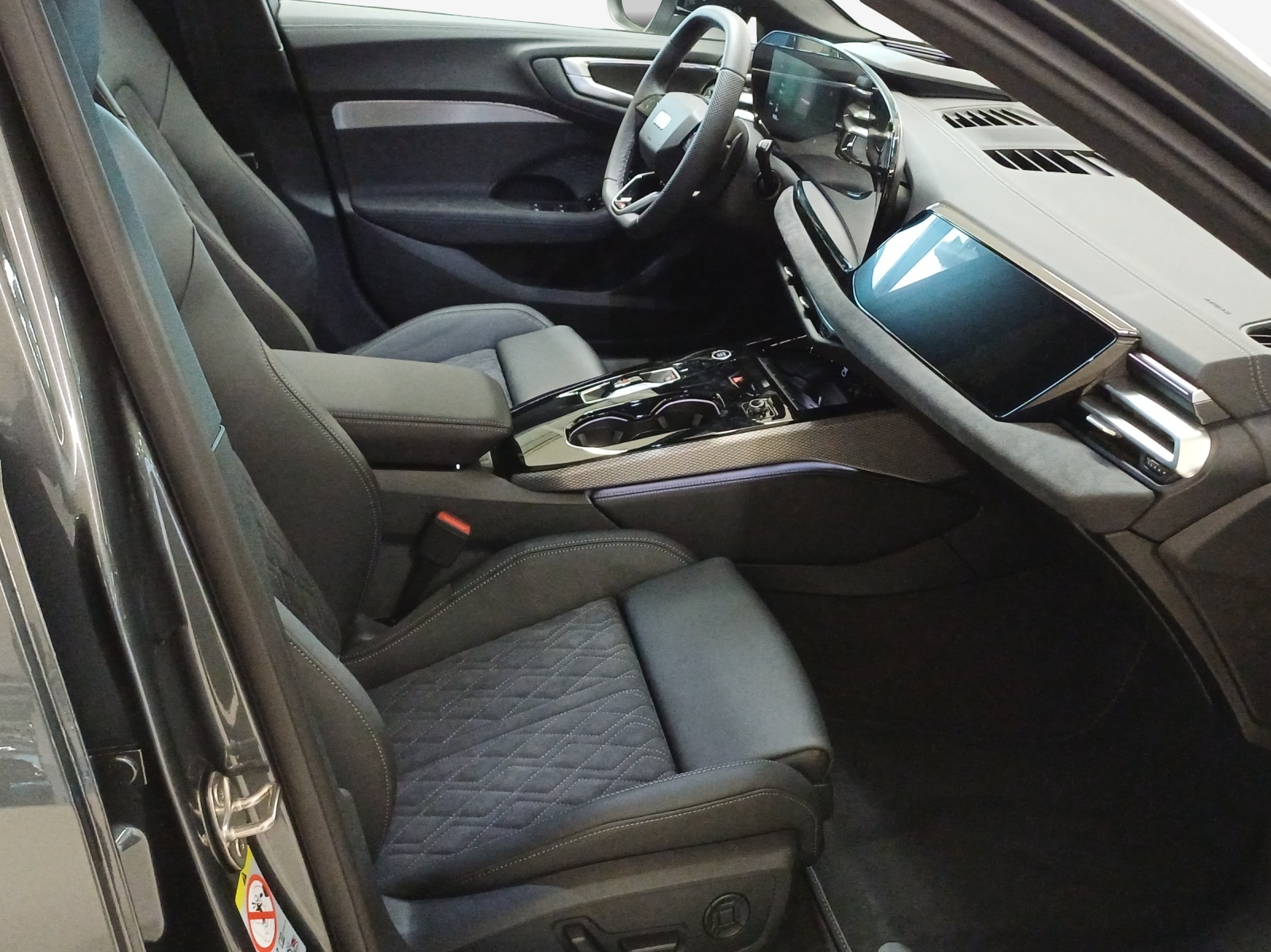 AUDI A5 Avant TDI quattro 150 kW Attraction S tronic-image-15