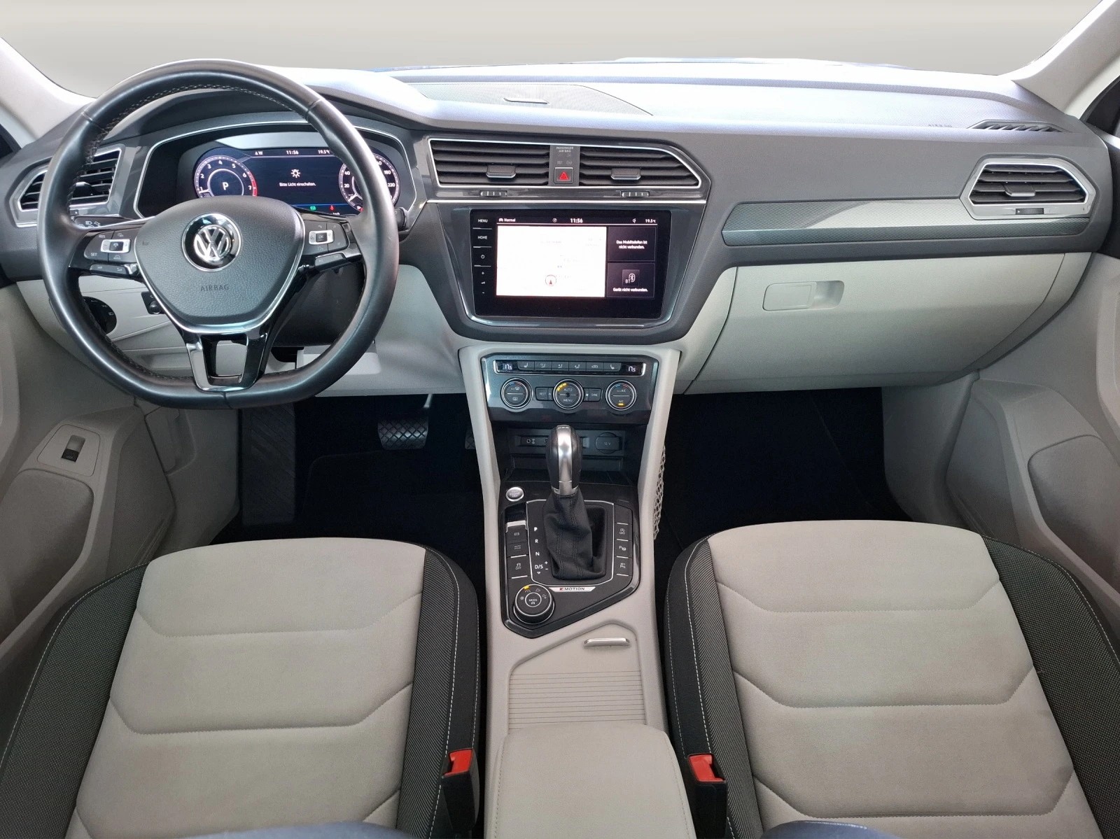 VW Tiguan 2.0TSI Highline 4Motion DSG // ACC Tempomat - Rückfahrkamera - Head-Up Display-image-11