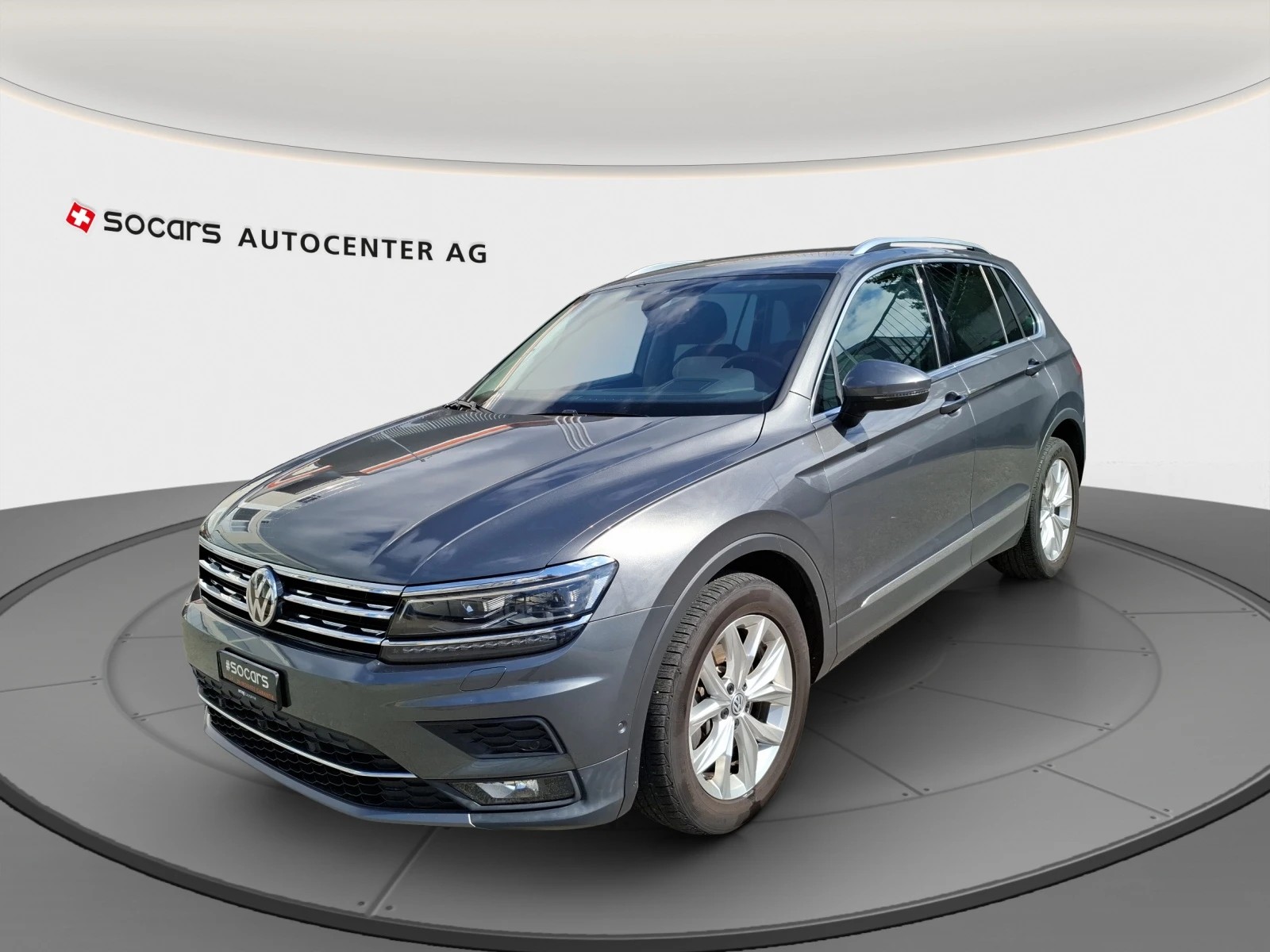 VW Tiguan 2.0TSI Highline 4Motion DSG // ACC Tempomat - Rückfahrkamera - Head-Up Display-image-0