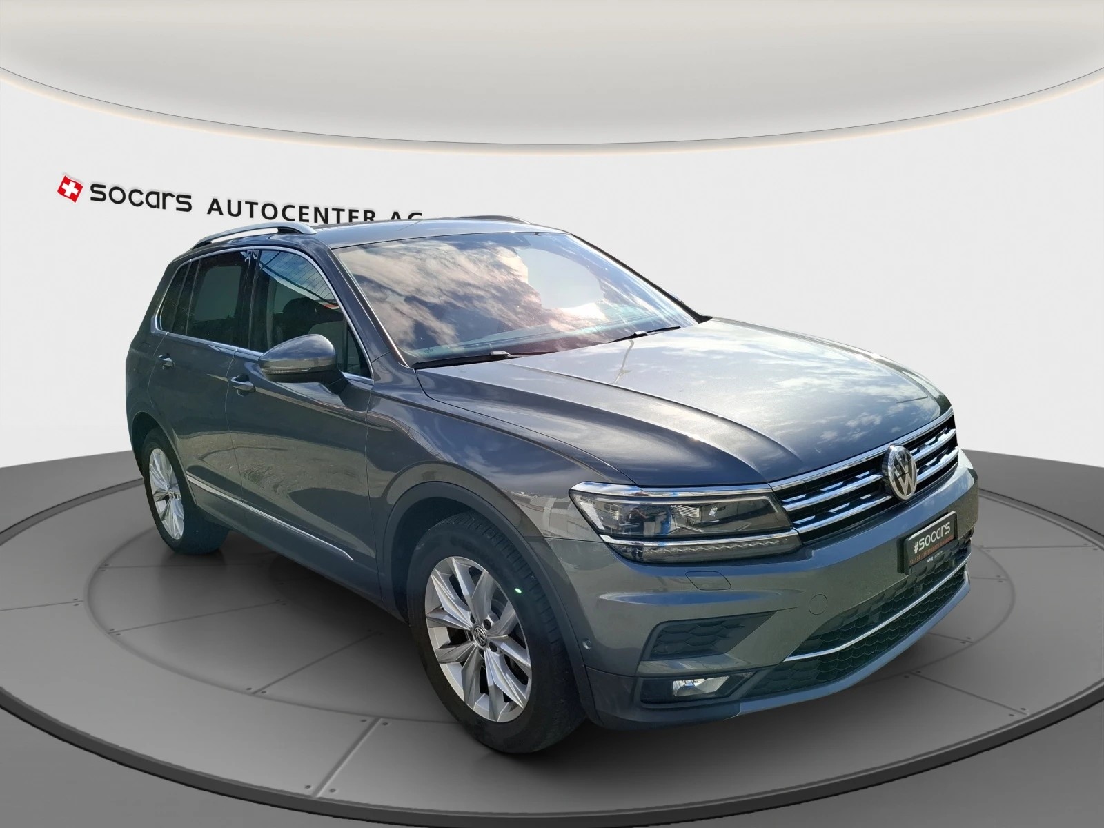 VW Tiguan 2.0TSI Highline 4Motion DSG // ACC Tempomat - Rückfahrkamera - Head-Up Display-image-3