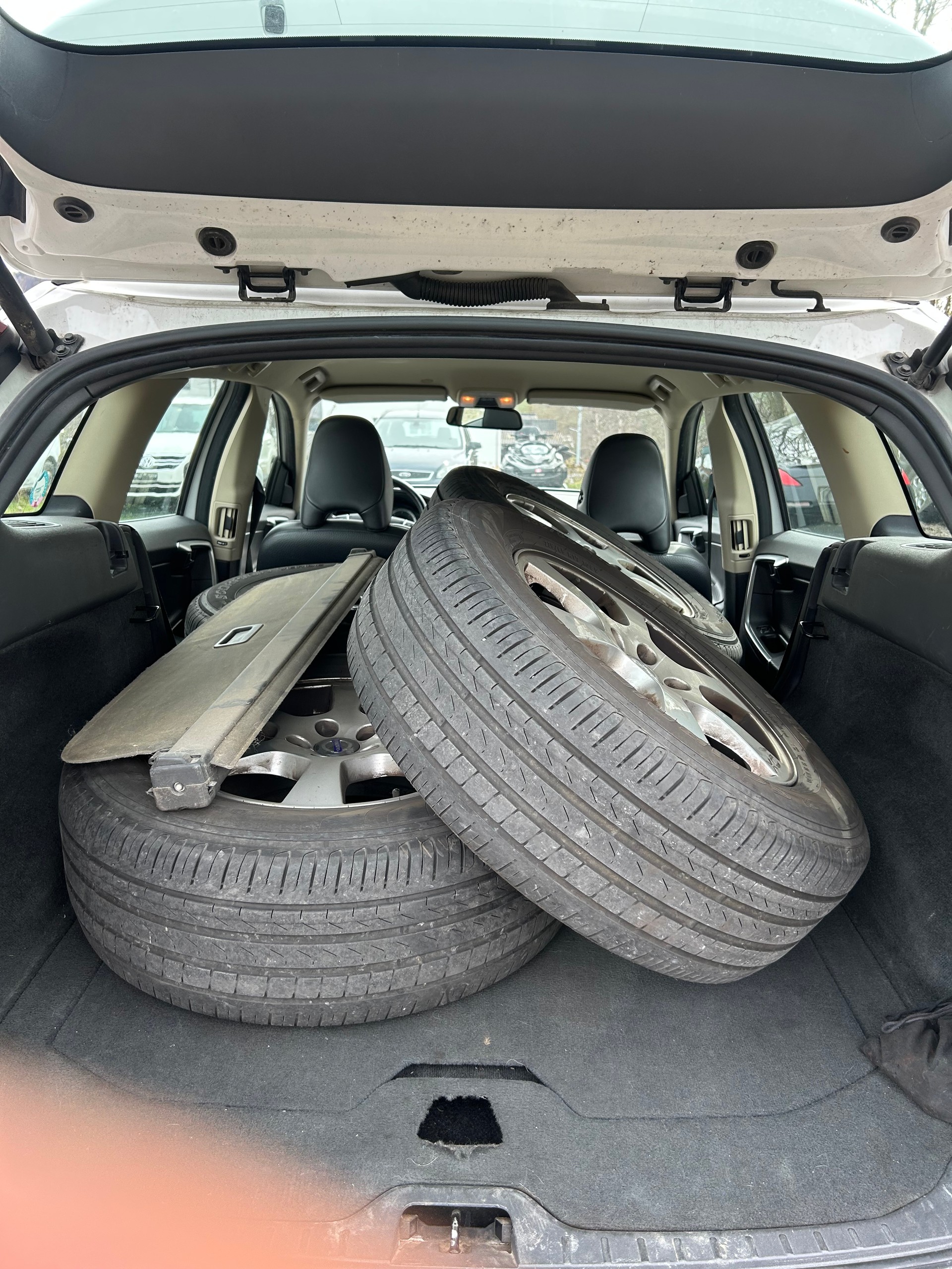 VOLVO XC60 D5 AWD Geartronic-image-7