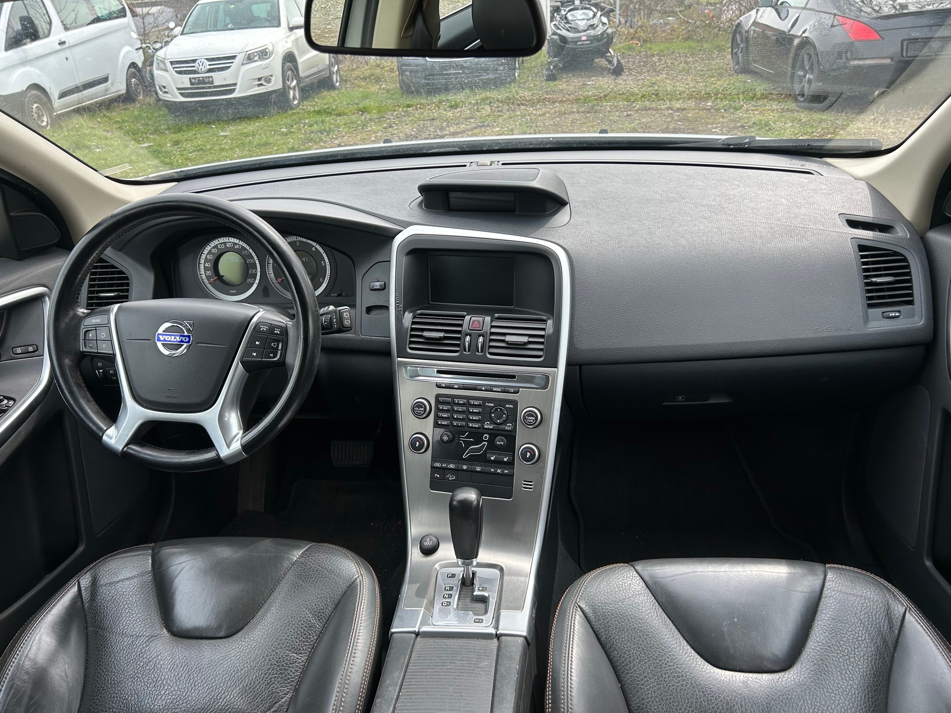 VOLVO XC60 D5 AWD Geartronic-image-6
