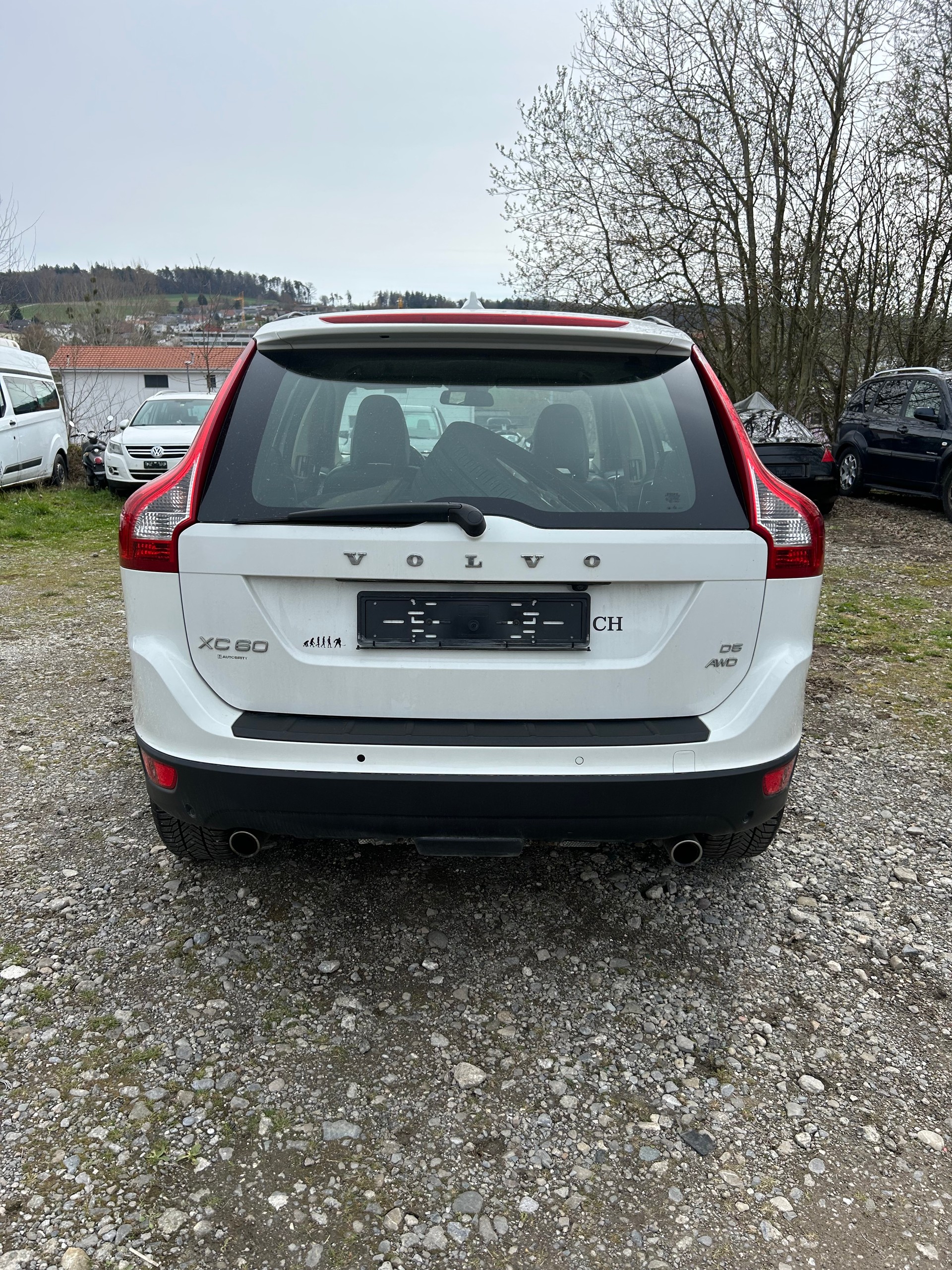 VOLVO XC60 D5 AWD Geartronic-image-4