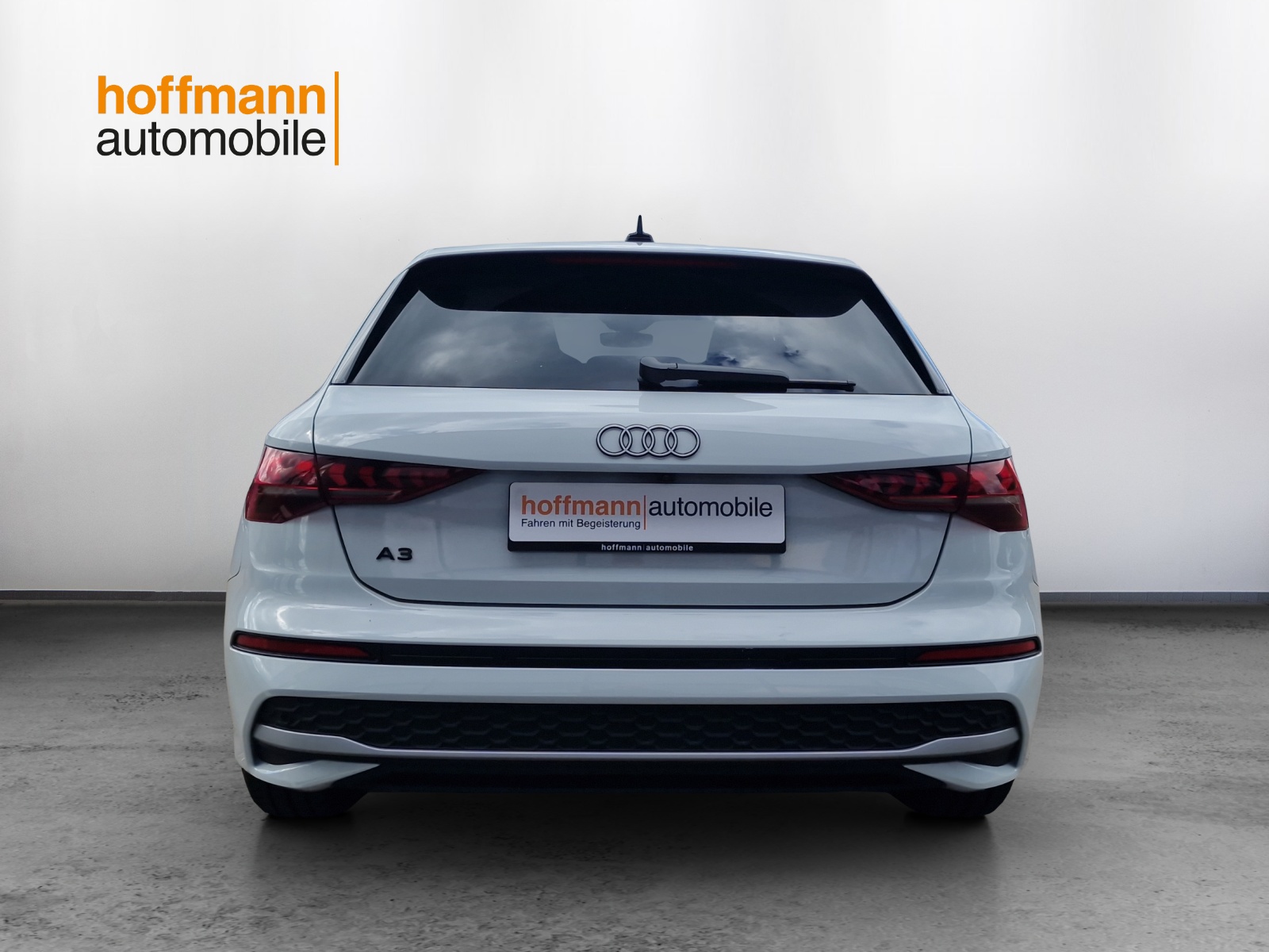 AUDI A3 Sportback TFSI 110 kW Attraction S tronic-image-4