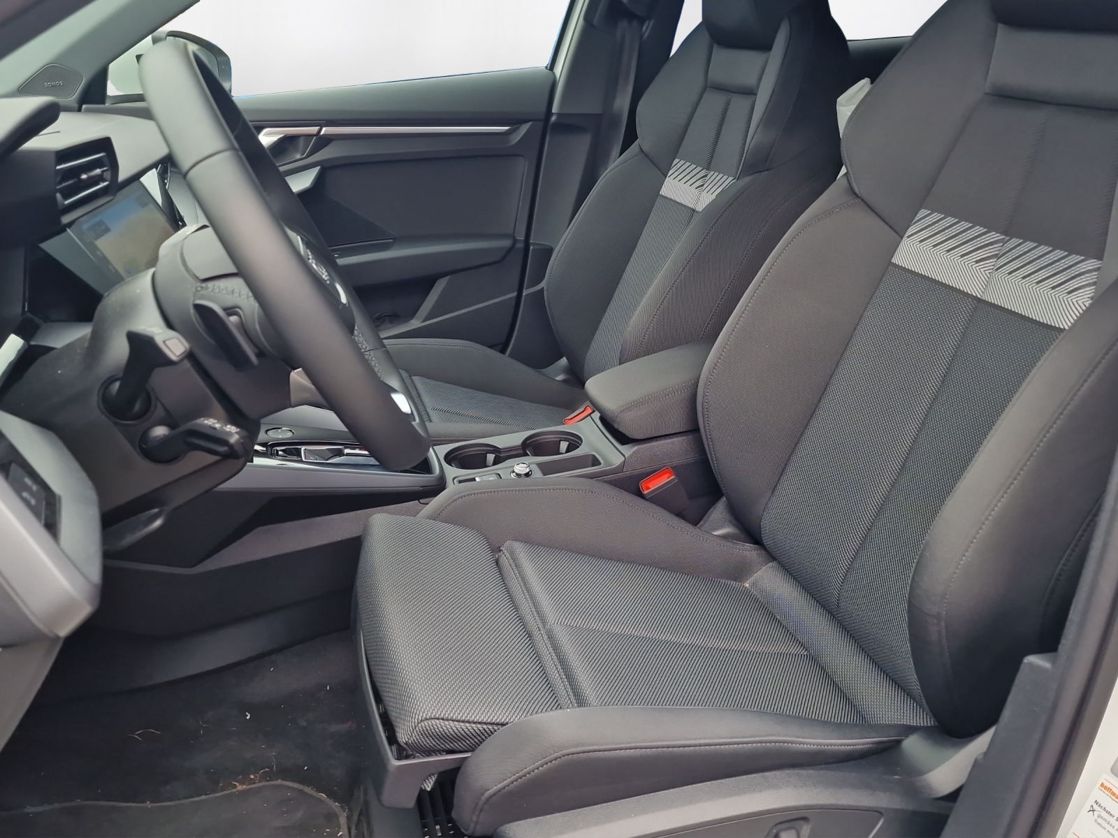 AUDI A3 Sportback TFSI 110 kW Attraction S tronic-image-9