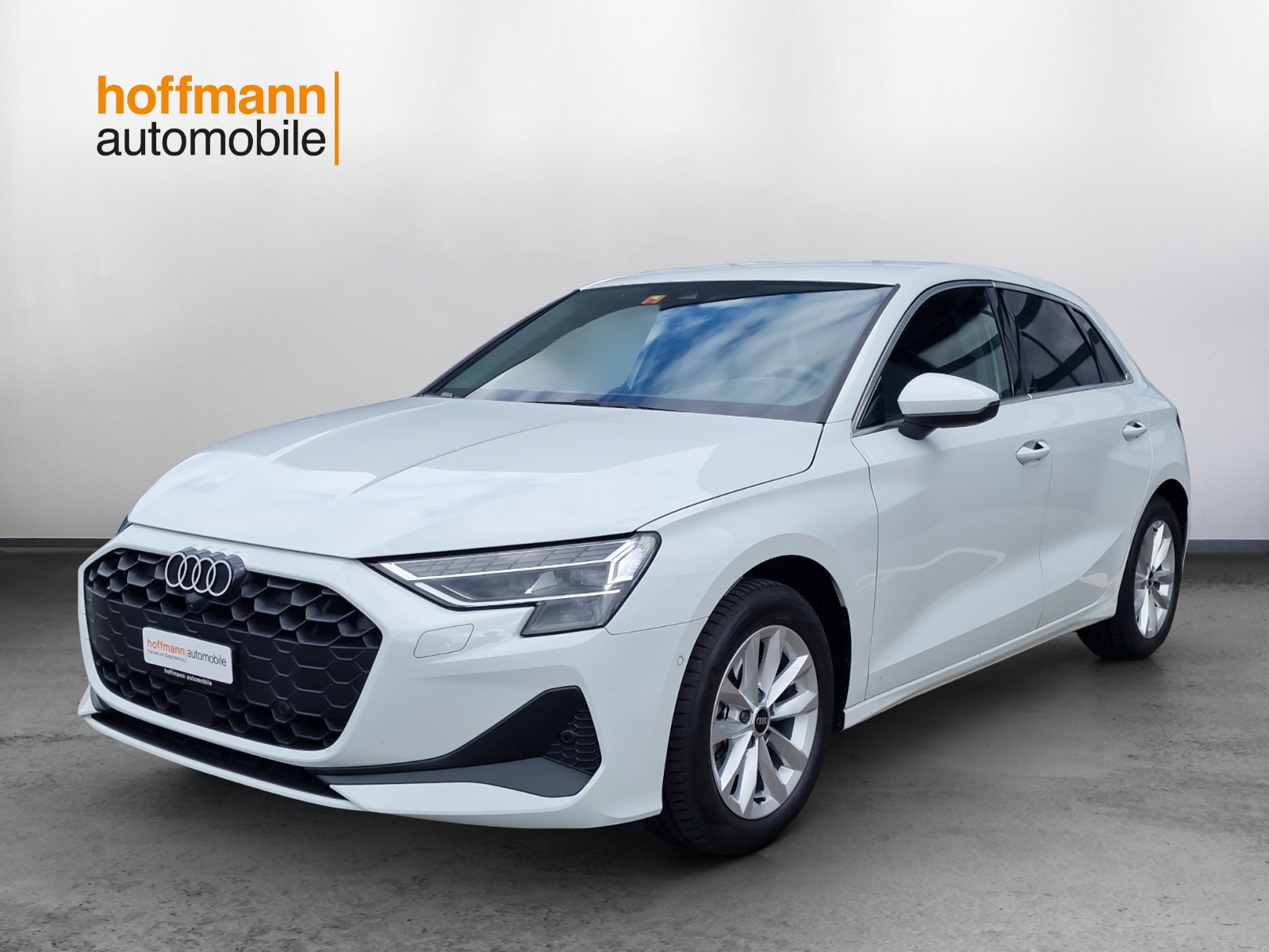 AUDI A3 Sportback TFSI 110 kW Attraction S tronic-image-0