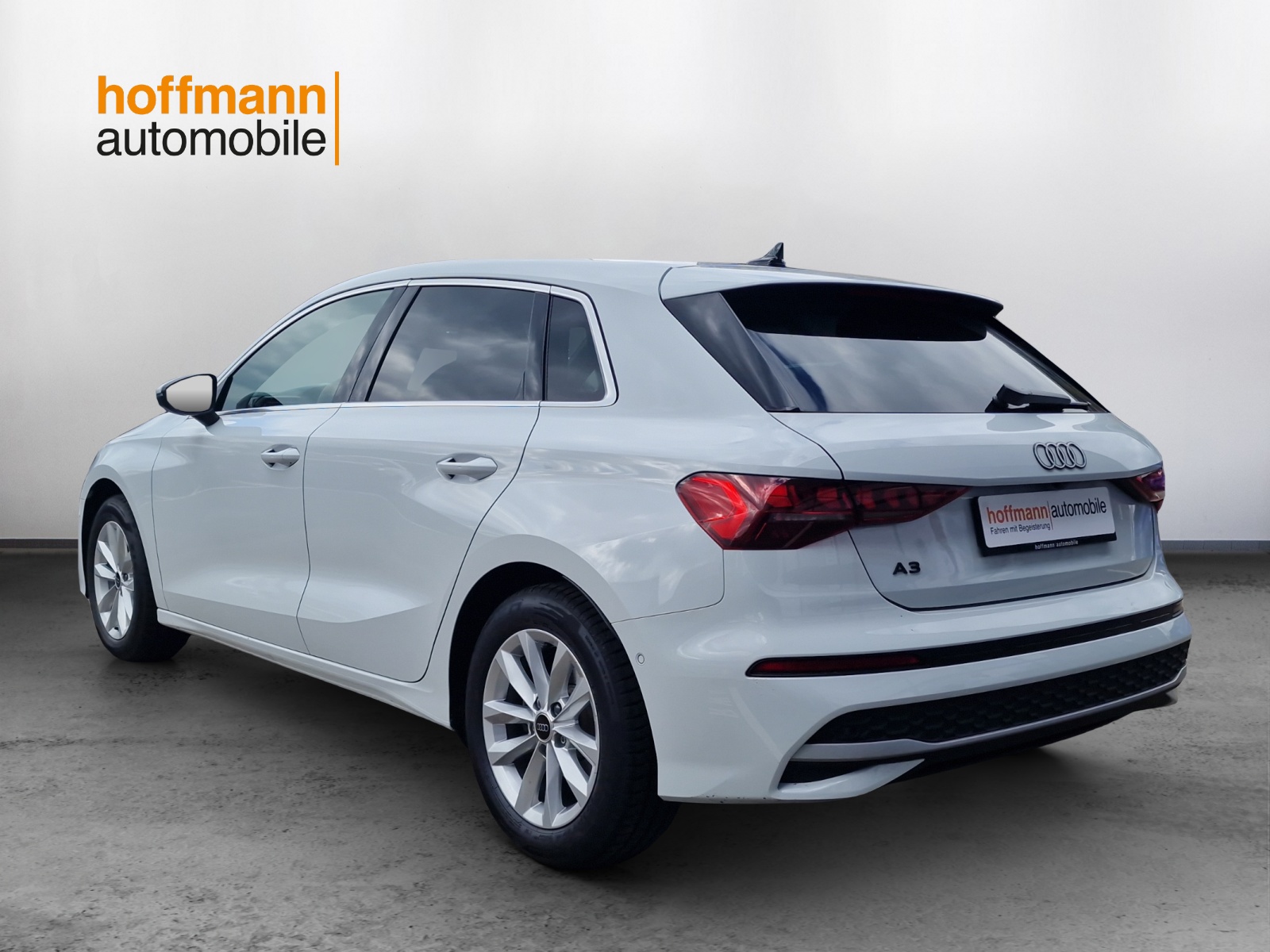 AUDI A3 Sportback TFSI 110 kW Attraction S tronic-image-5