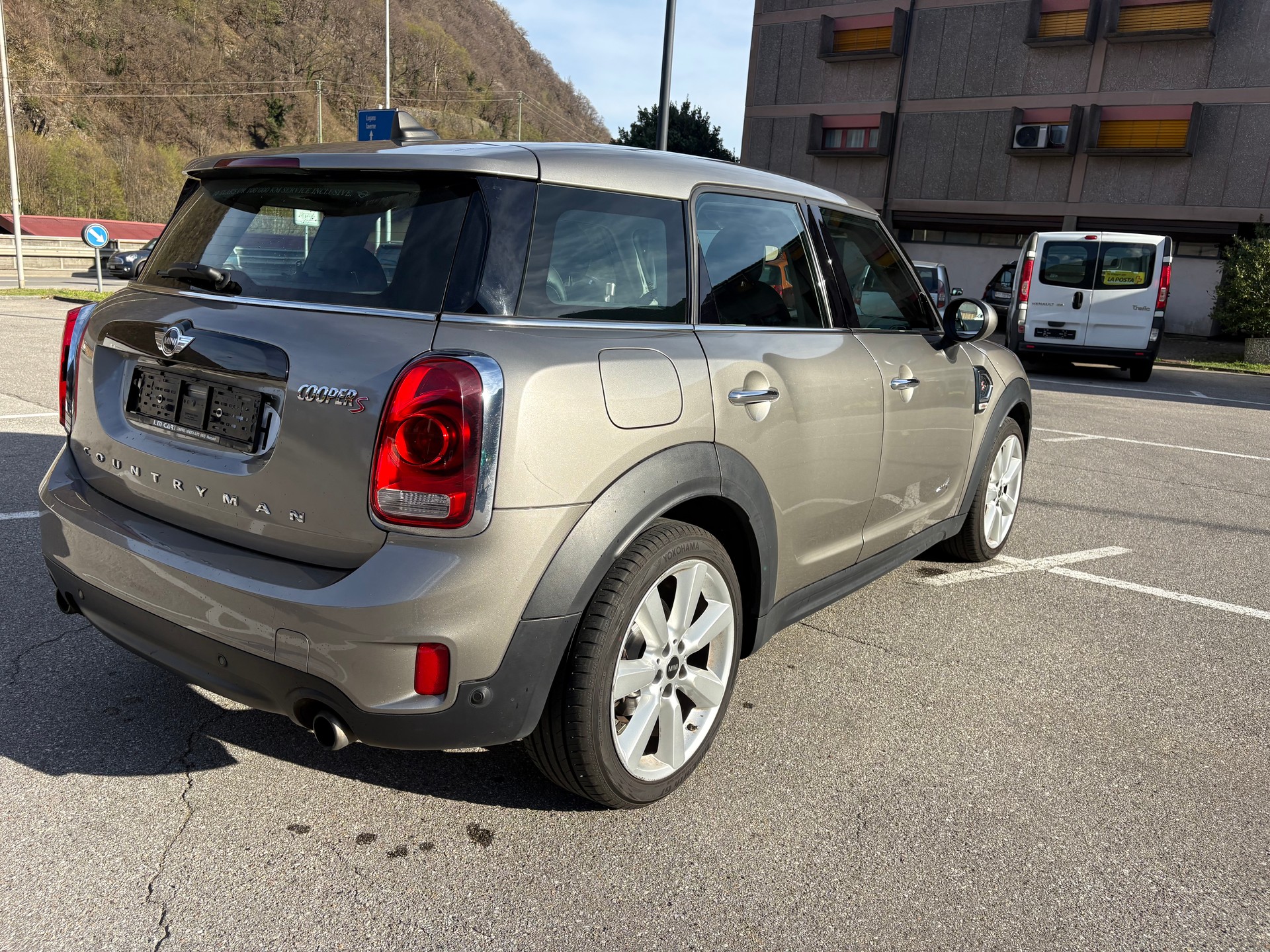 MINI Countryman Cooper S ALL4 Steptronic-image-2