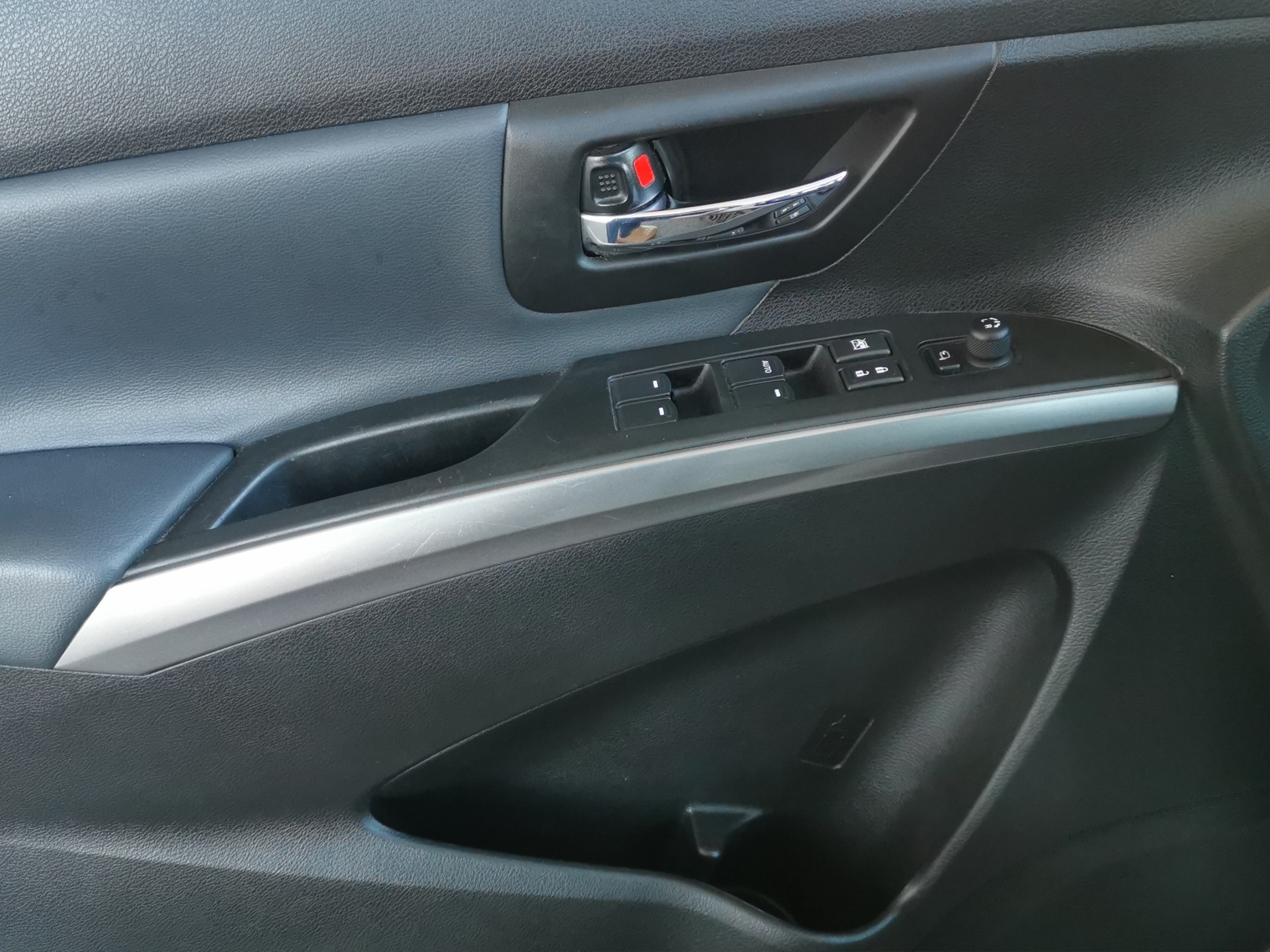 SUZUKI SX4 S-Cross 1.4 16V Compact Top Hybrid 4WD Automatic-image-12