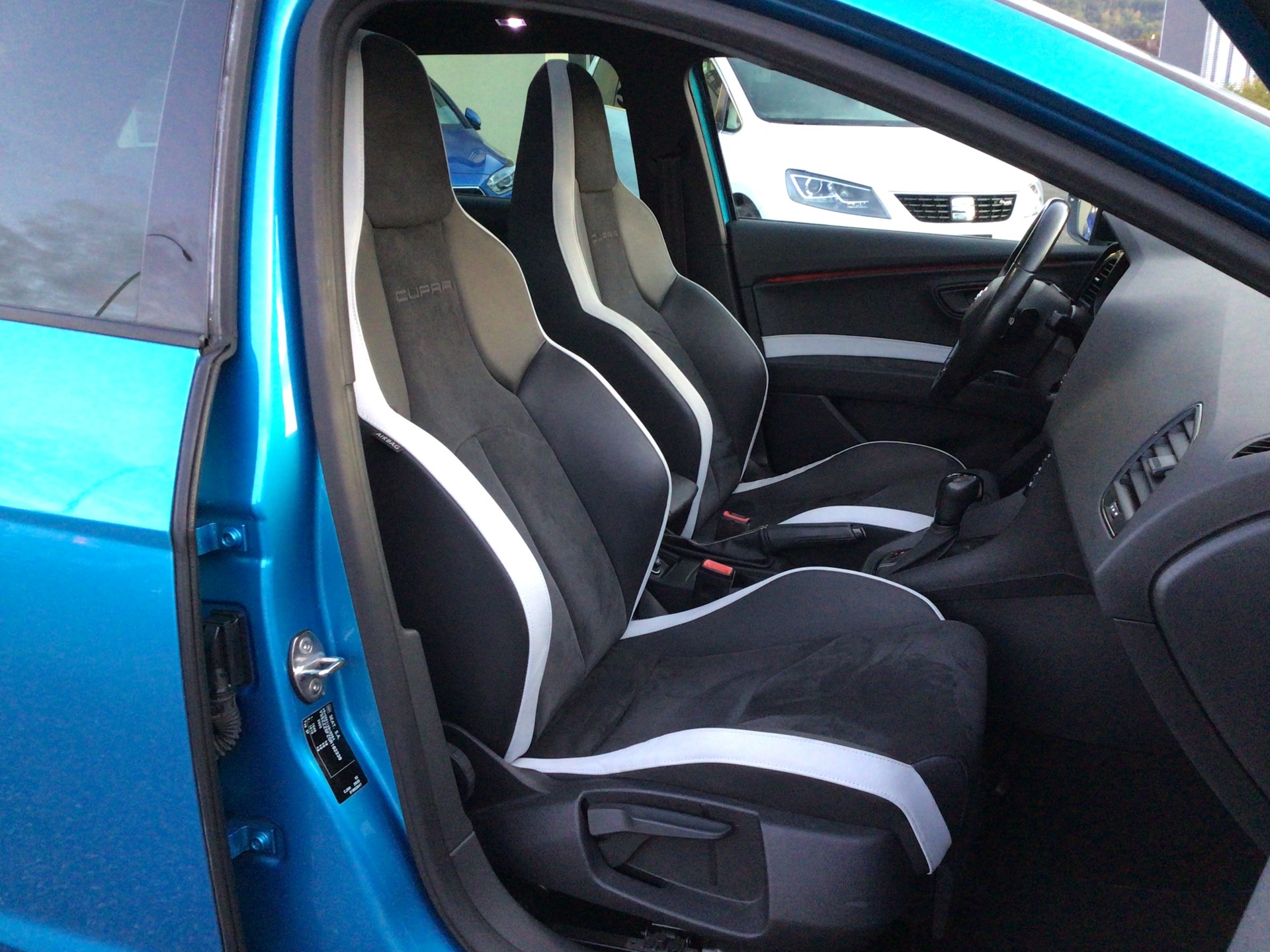 SEAT Leon ST 2.0 TSI Cupra 290 DSG-image-7