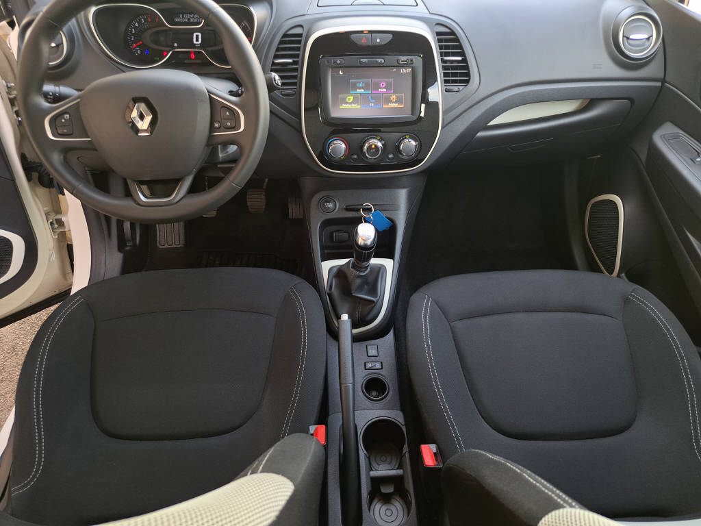 RENAULT Captur 1.2 TCe 120cv Zen-image-11