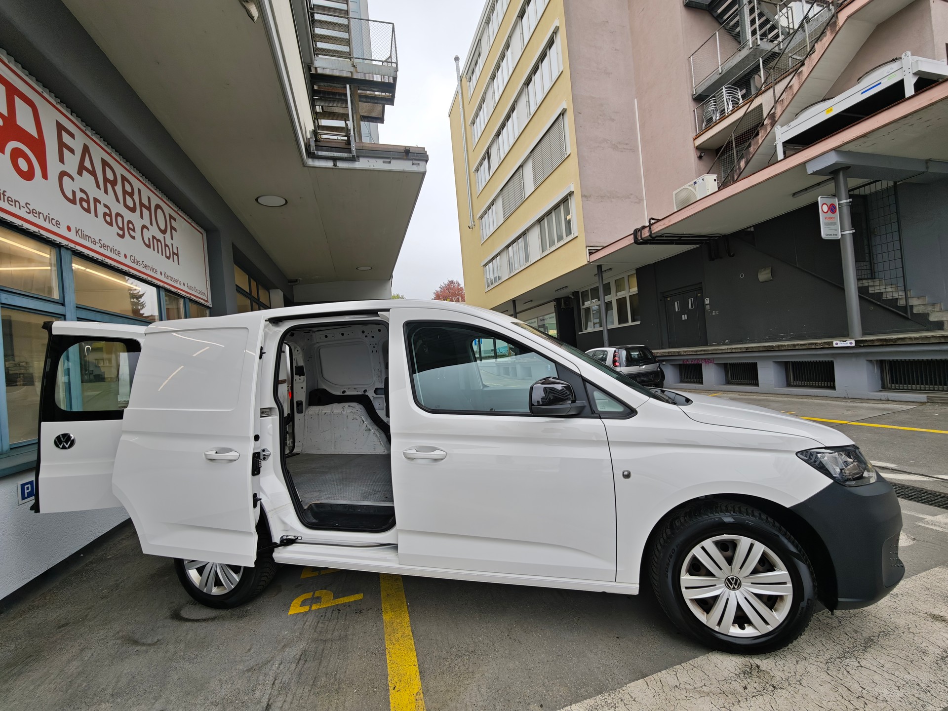 VW Caddy Cargo 2.0TDI Entry-image-6