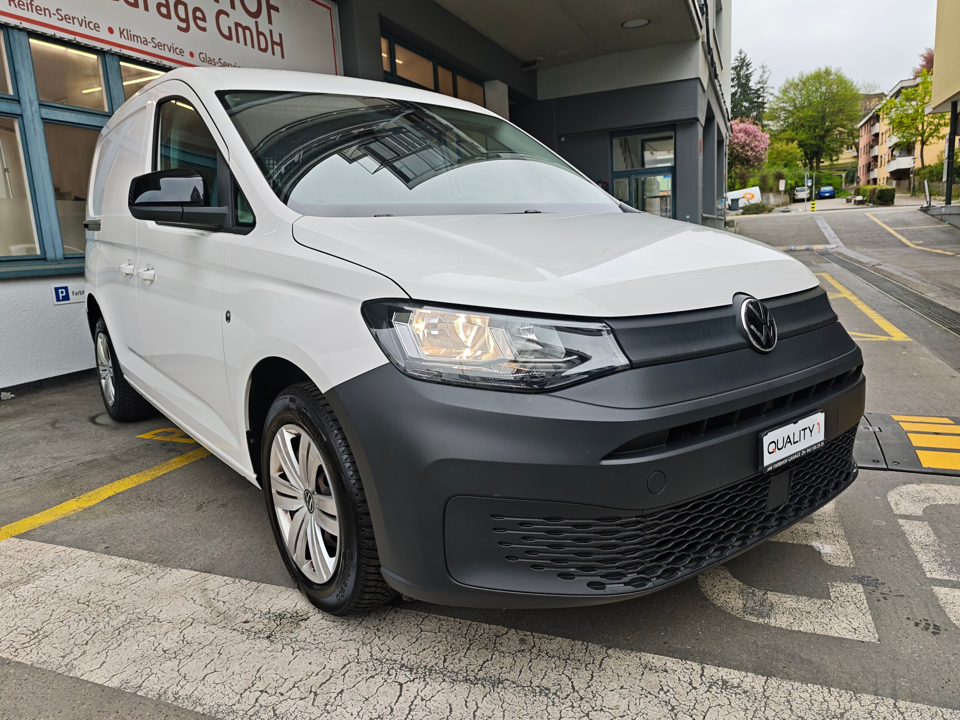 VW Caddy Cargo 2.0TDI Entry-image-2